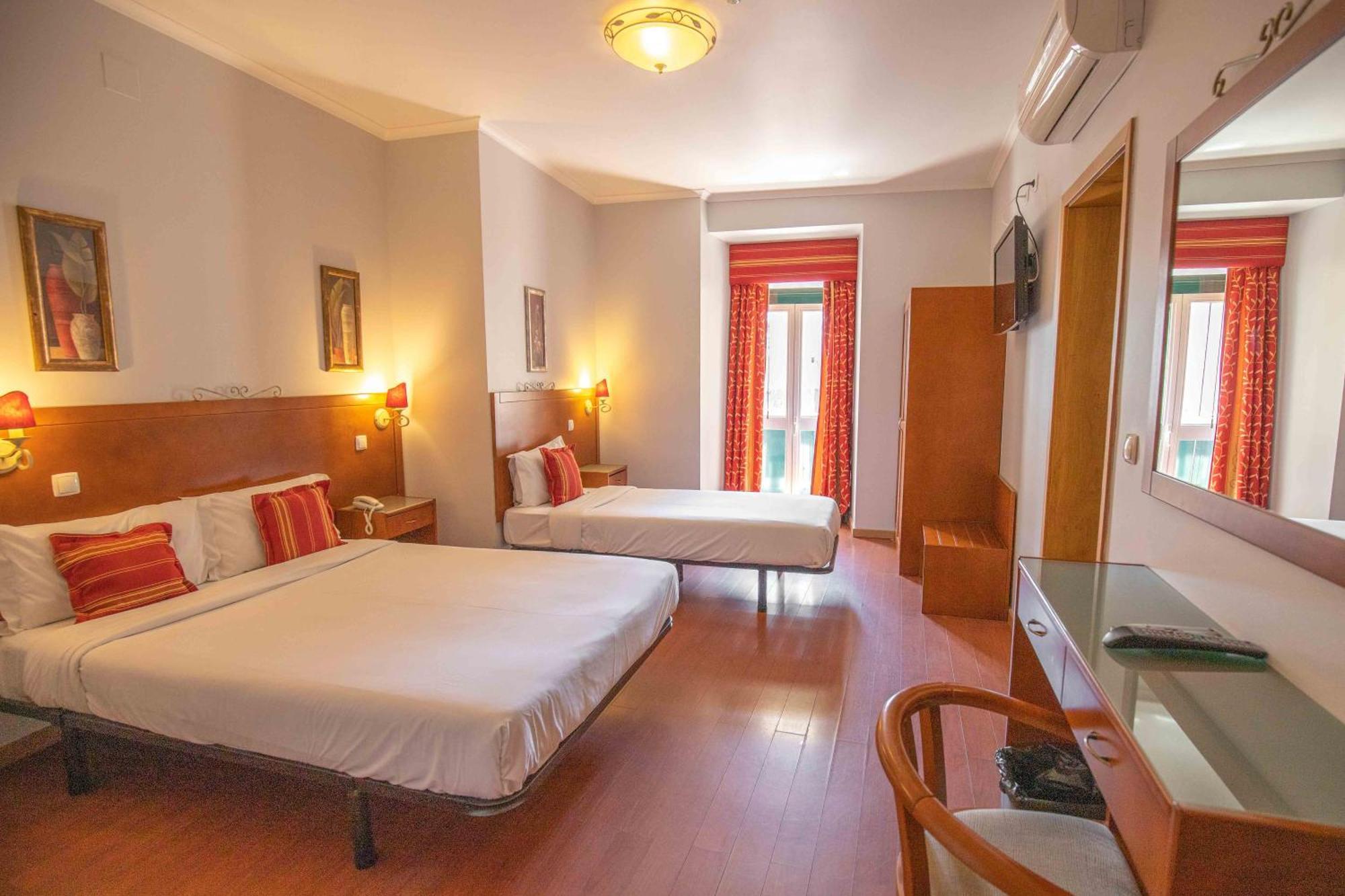 Triple Room