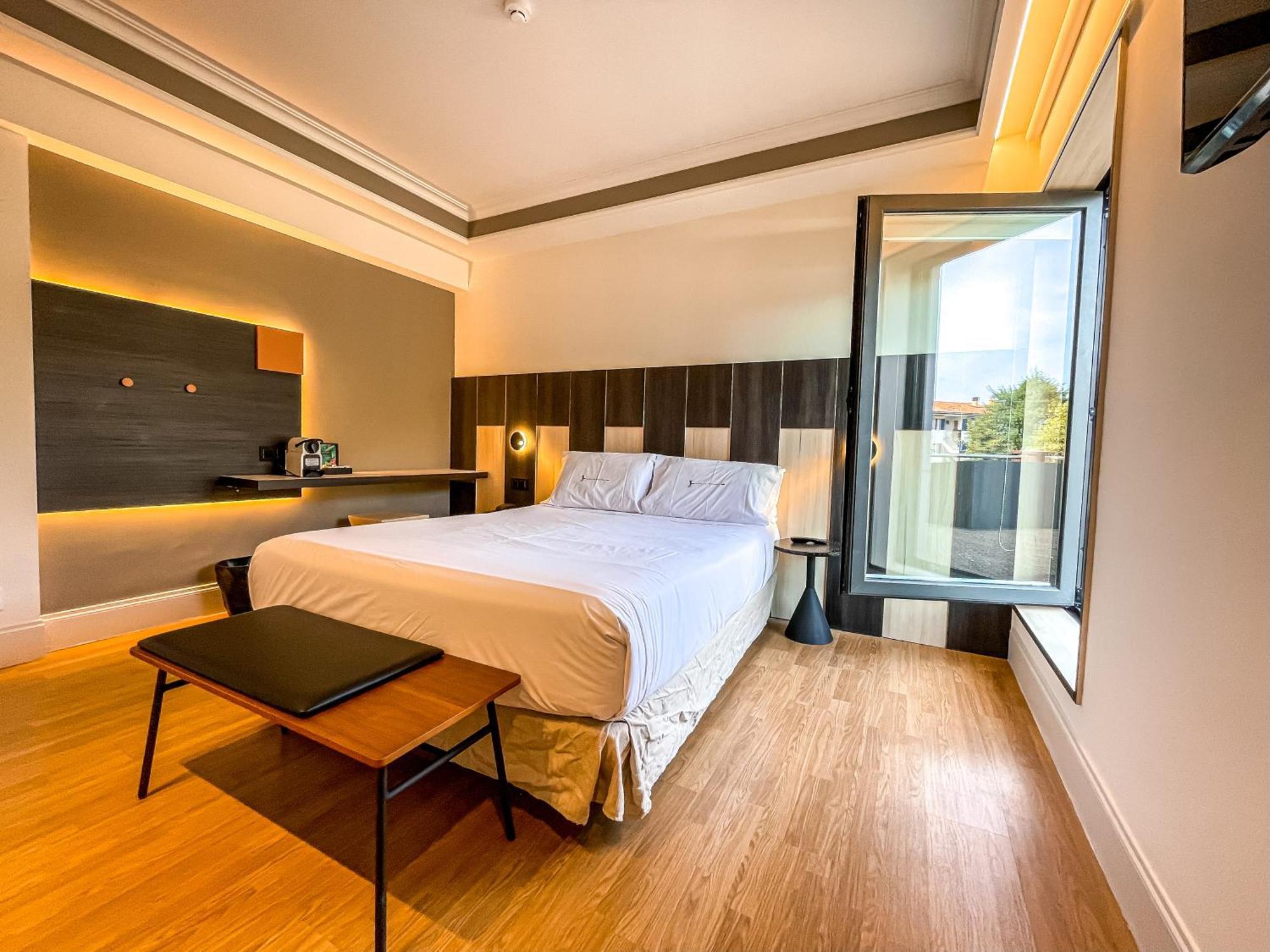 Superior Double or Twin Room Terrace