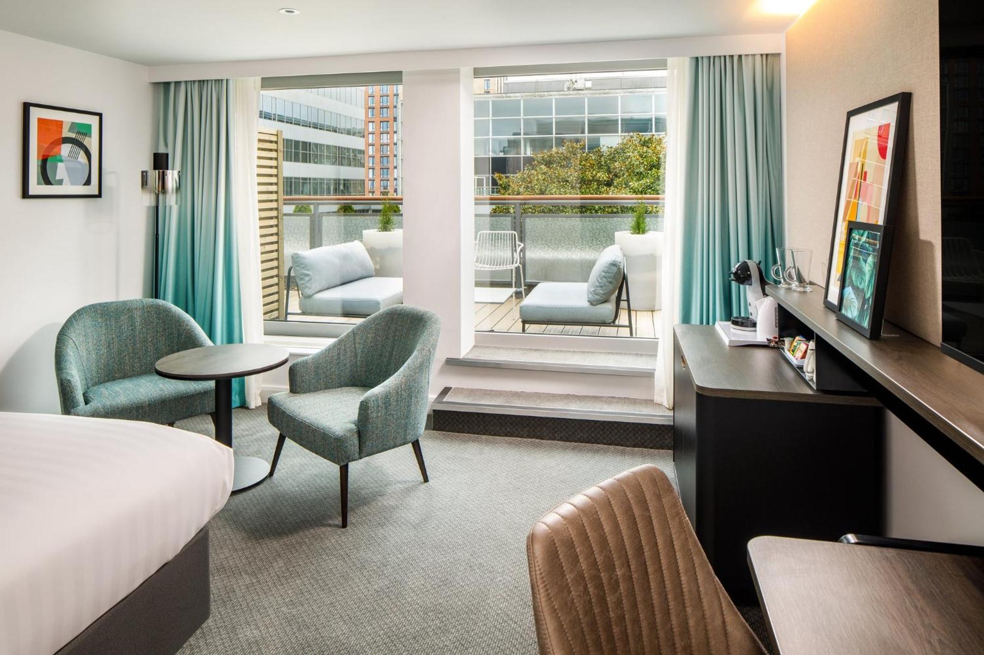 Premium Super King Room Balcony
