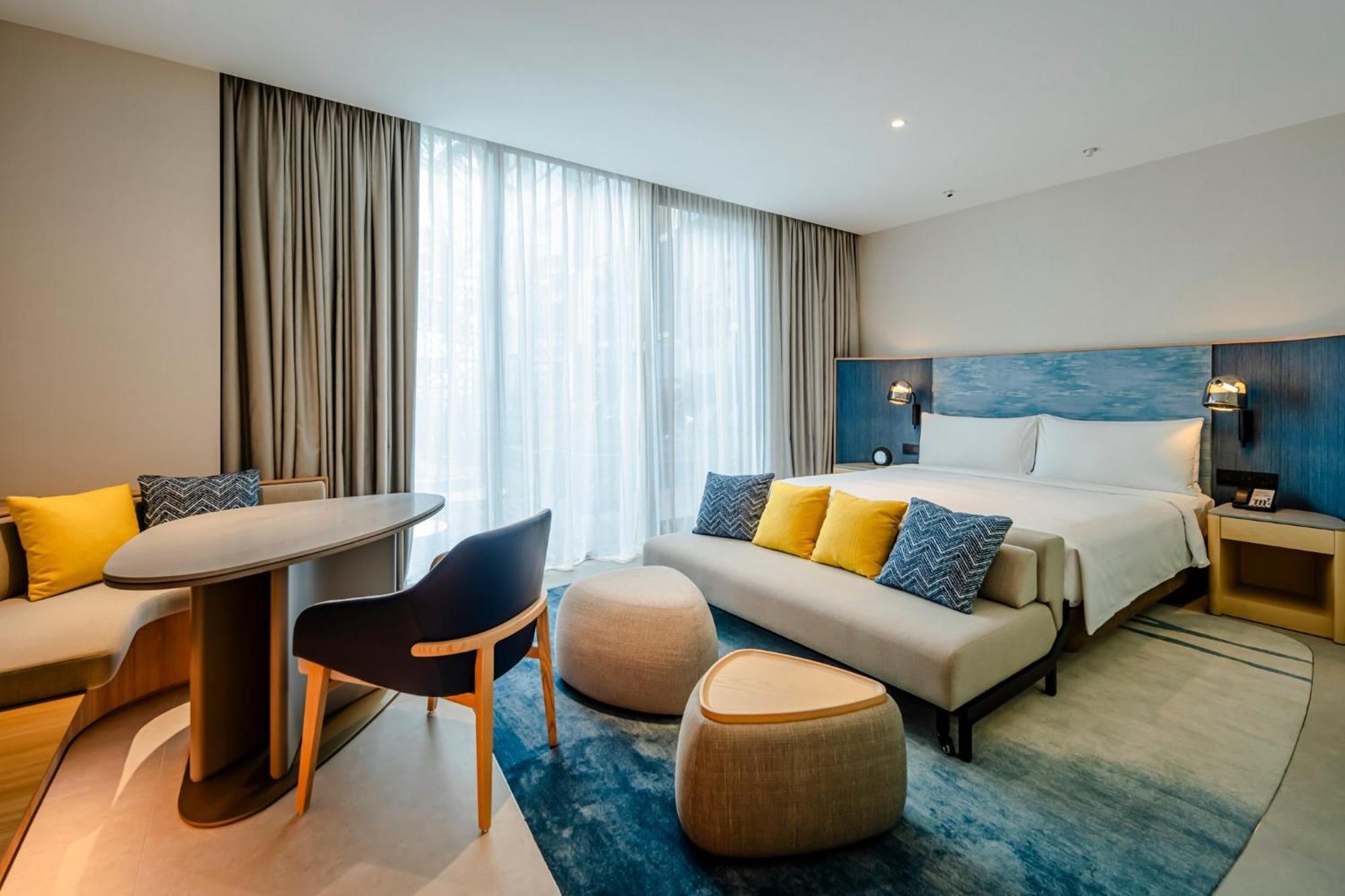 Premium King Room Lounge Access