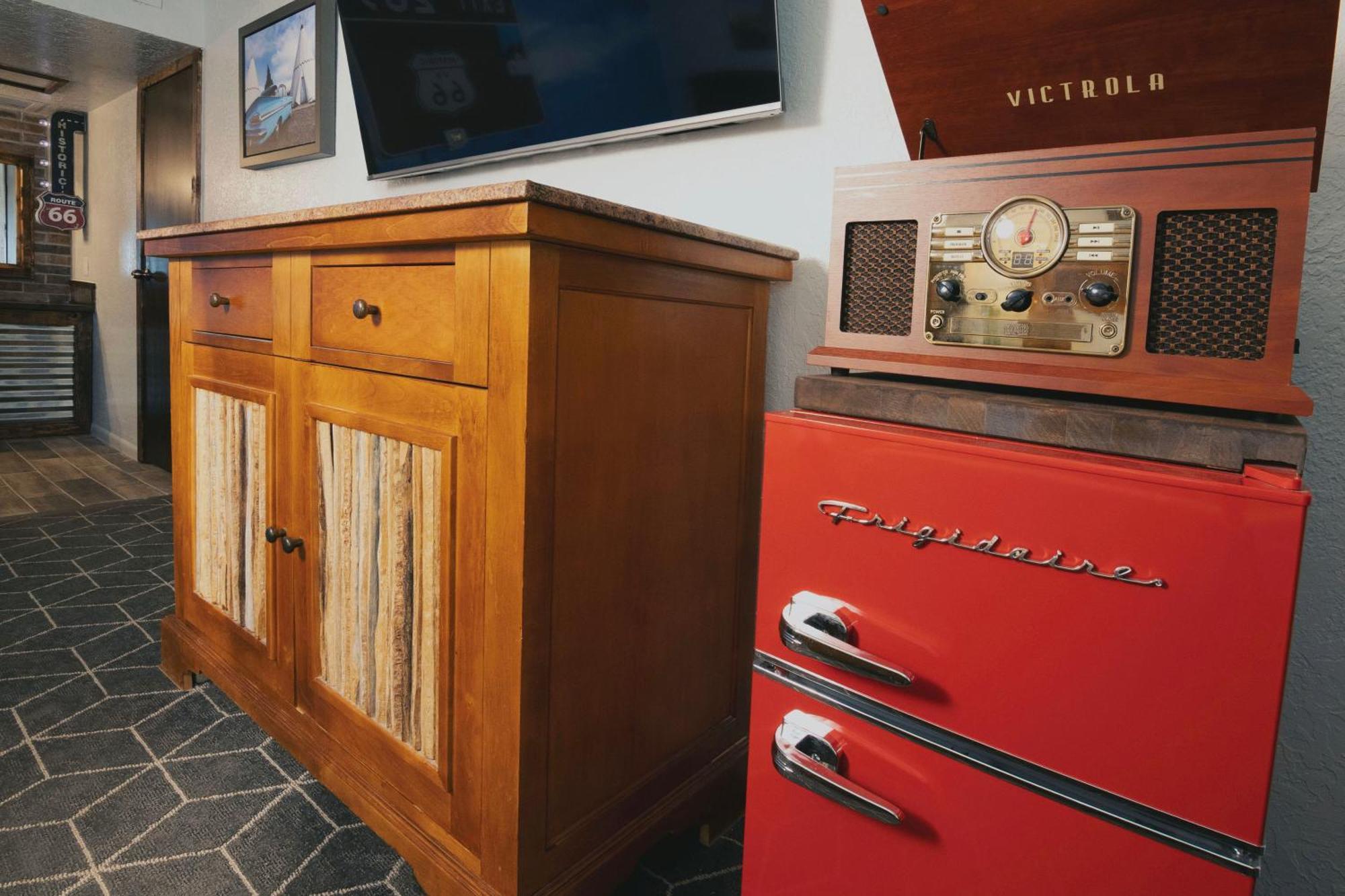 Standard Queen Room