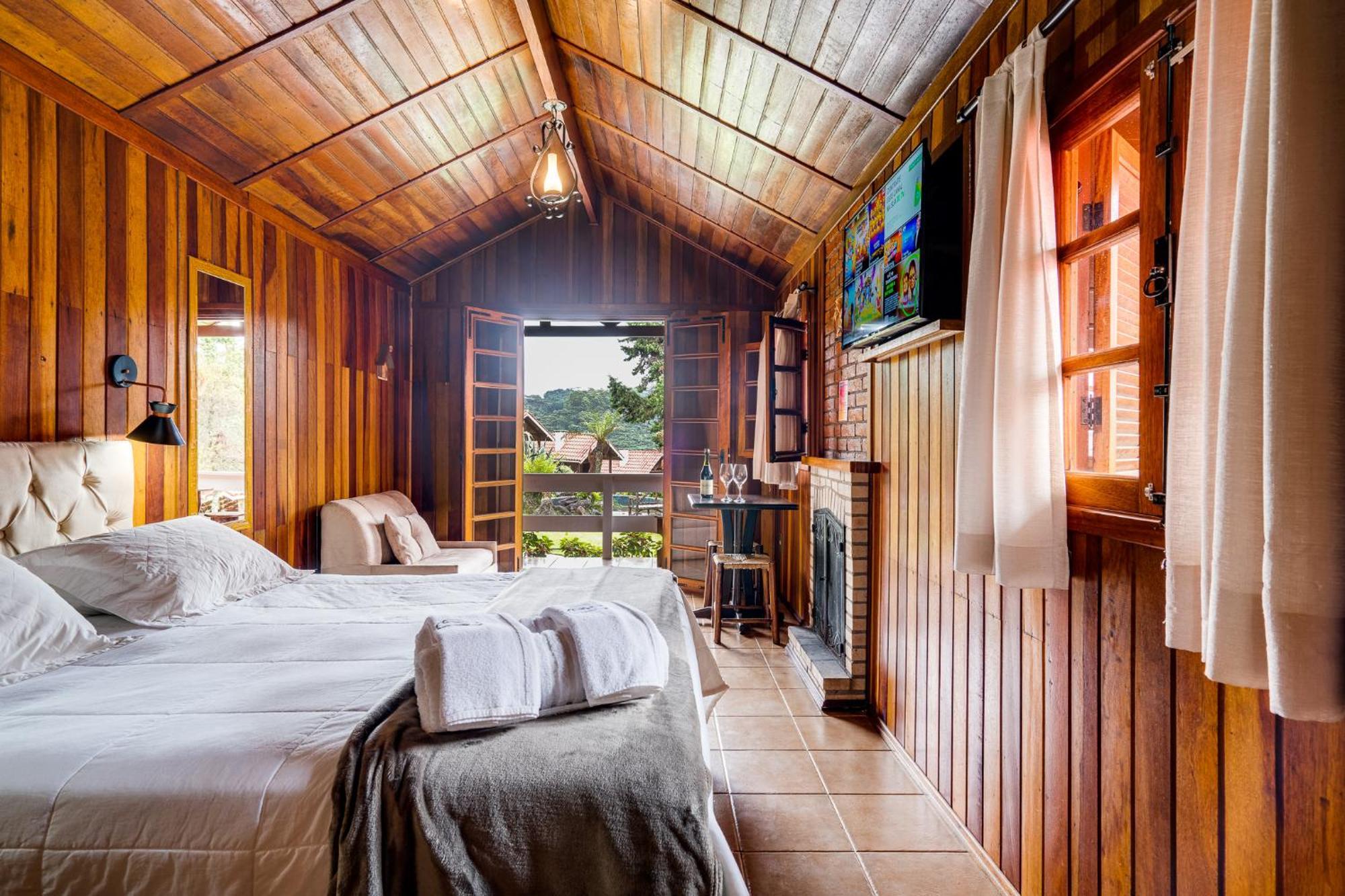 Chalet Spa Bath