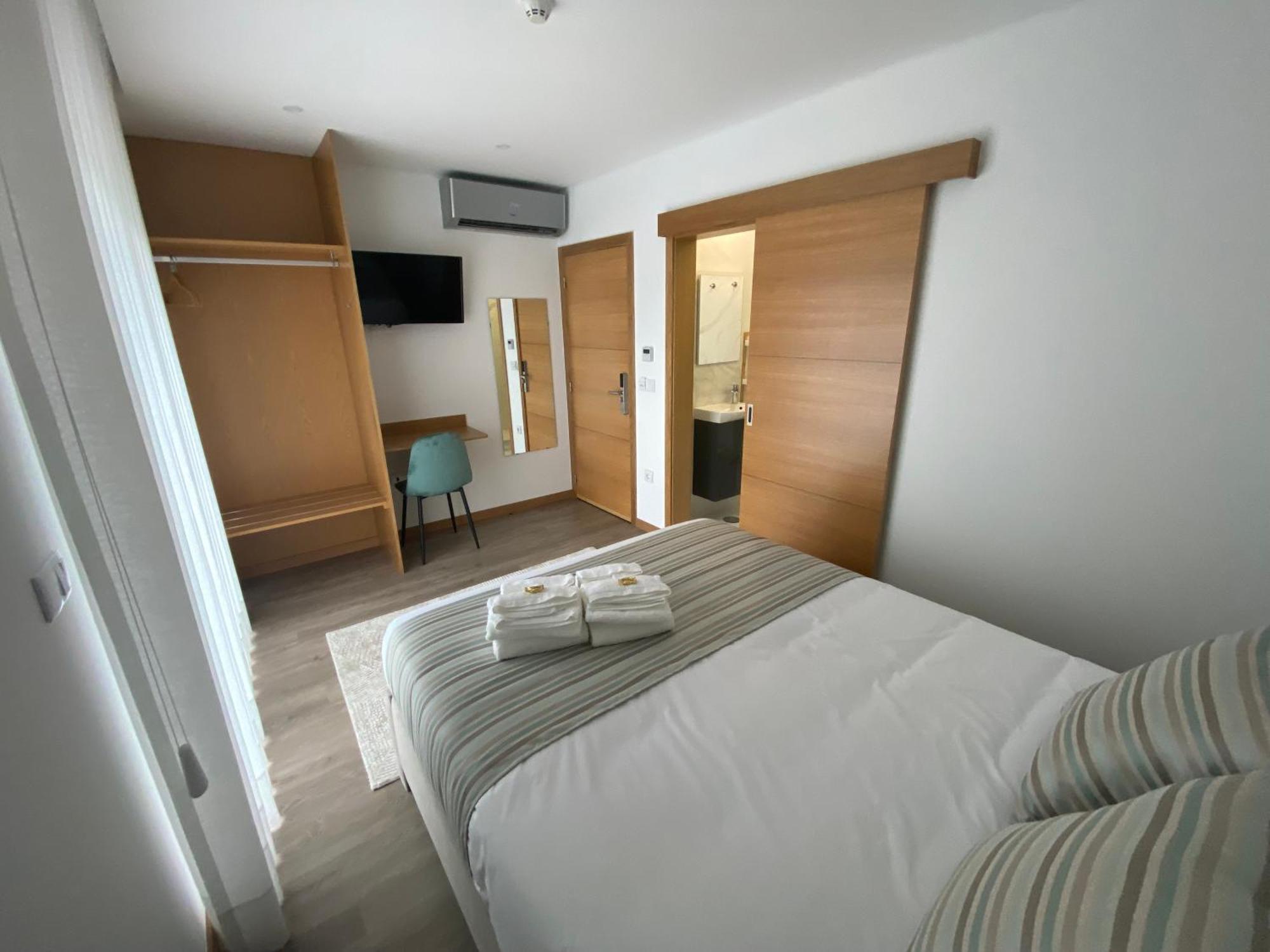 Double Room Private Bathroom