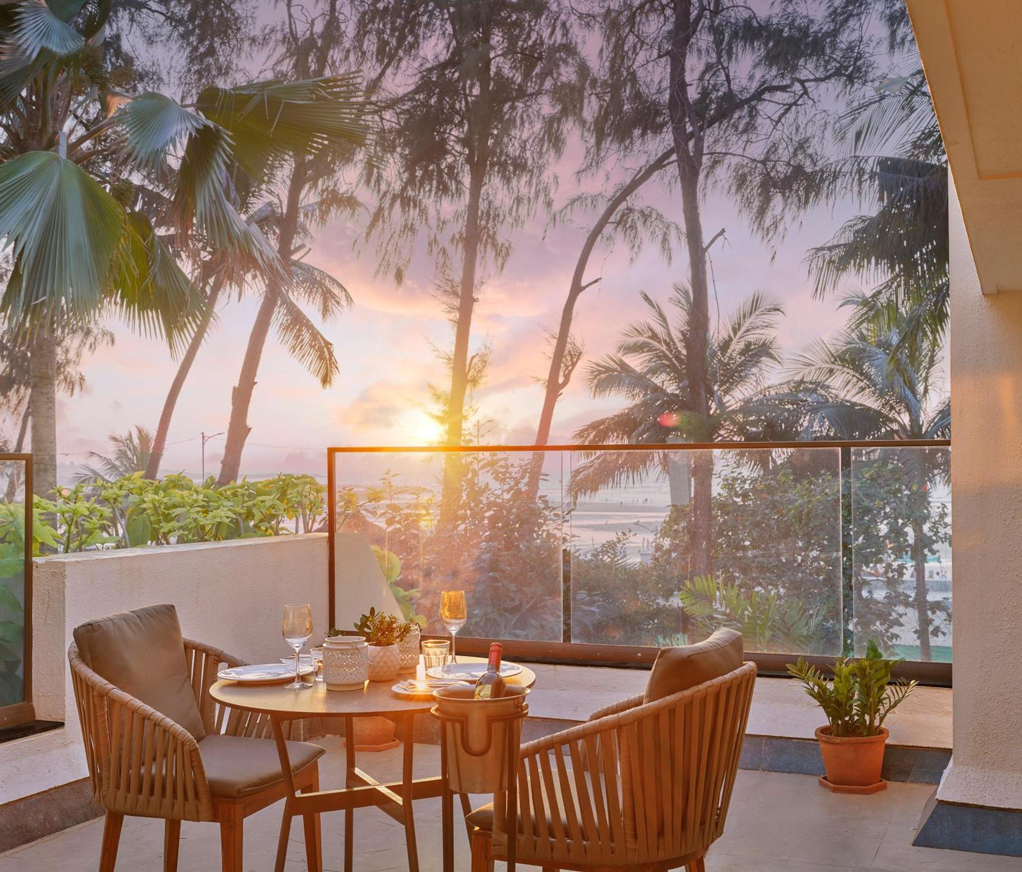 Bay View Suite Complimentary Hi-Tea on Food & Beverages