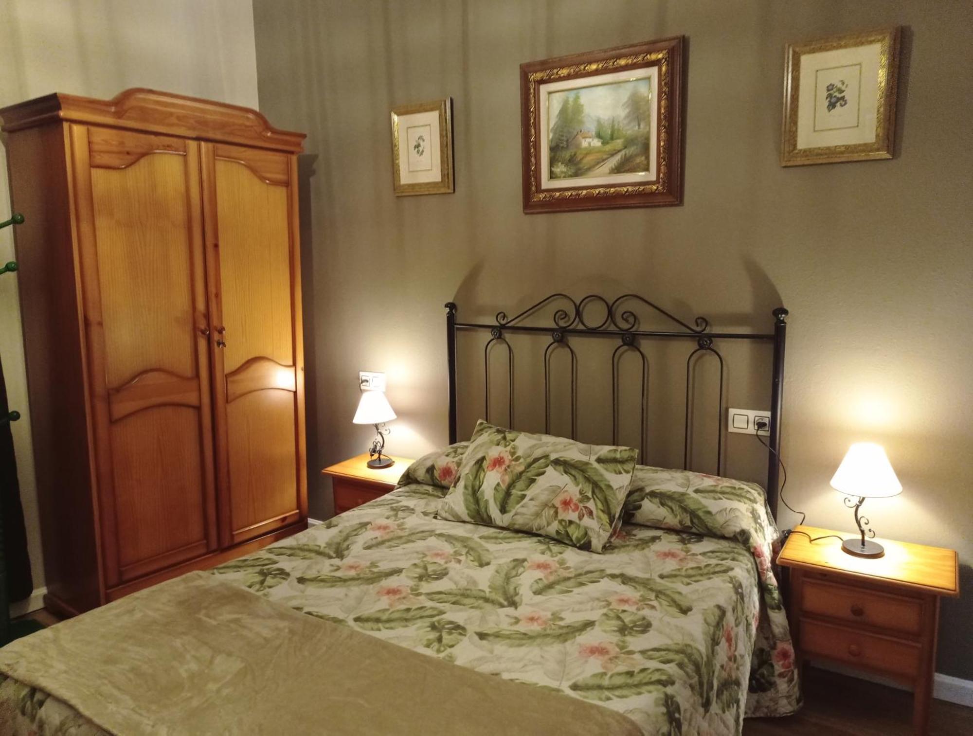 Double Room Private Bathroom