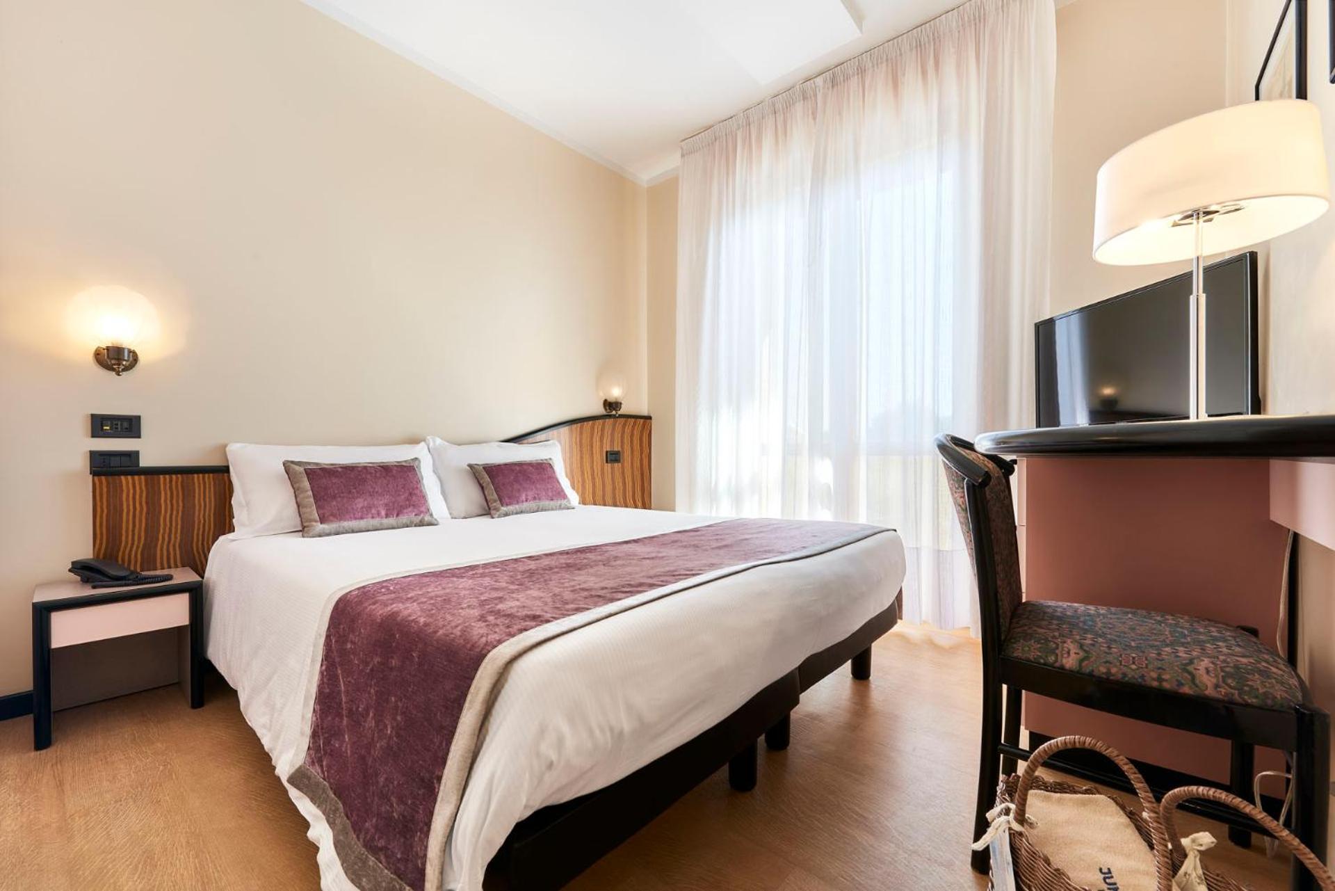 Basic Double Room,1588125853:JPEG