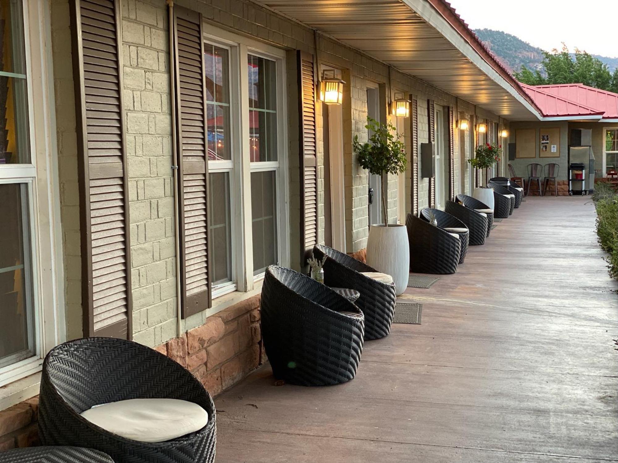 Queen Room Spa Bath Pet Friendly