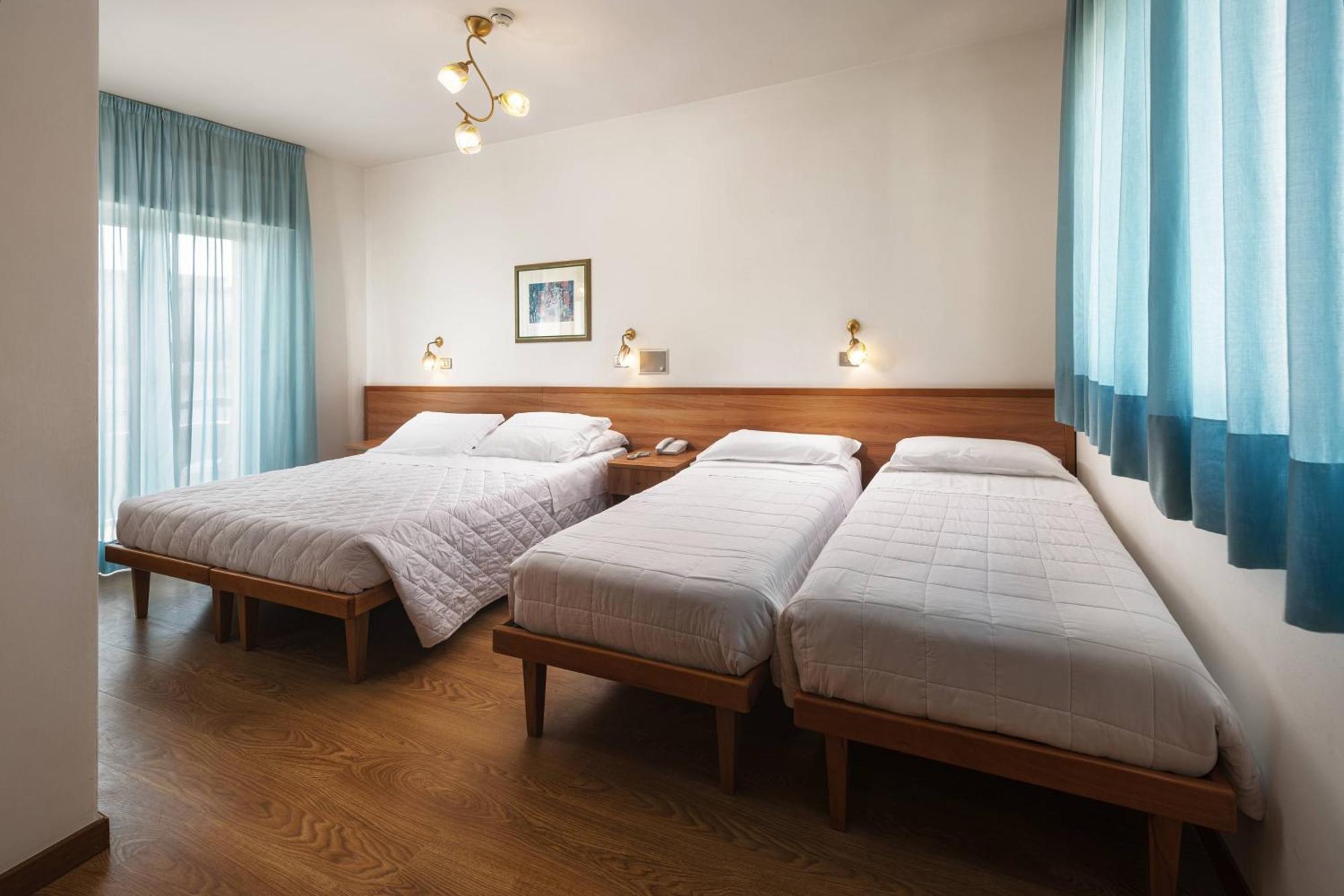 Quadruple Room Sea View