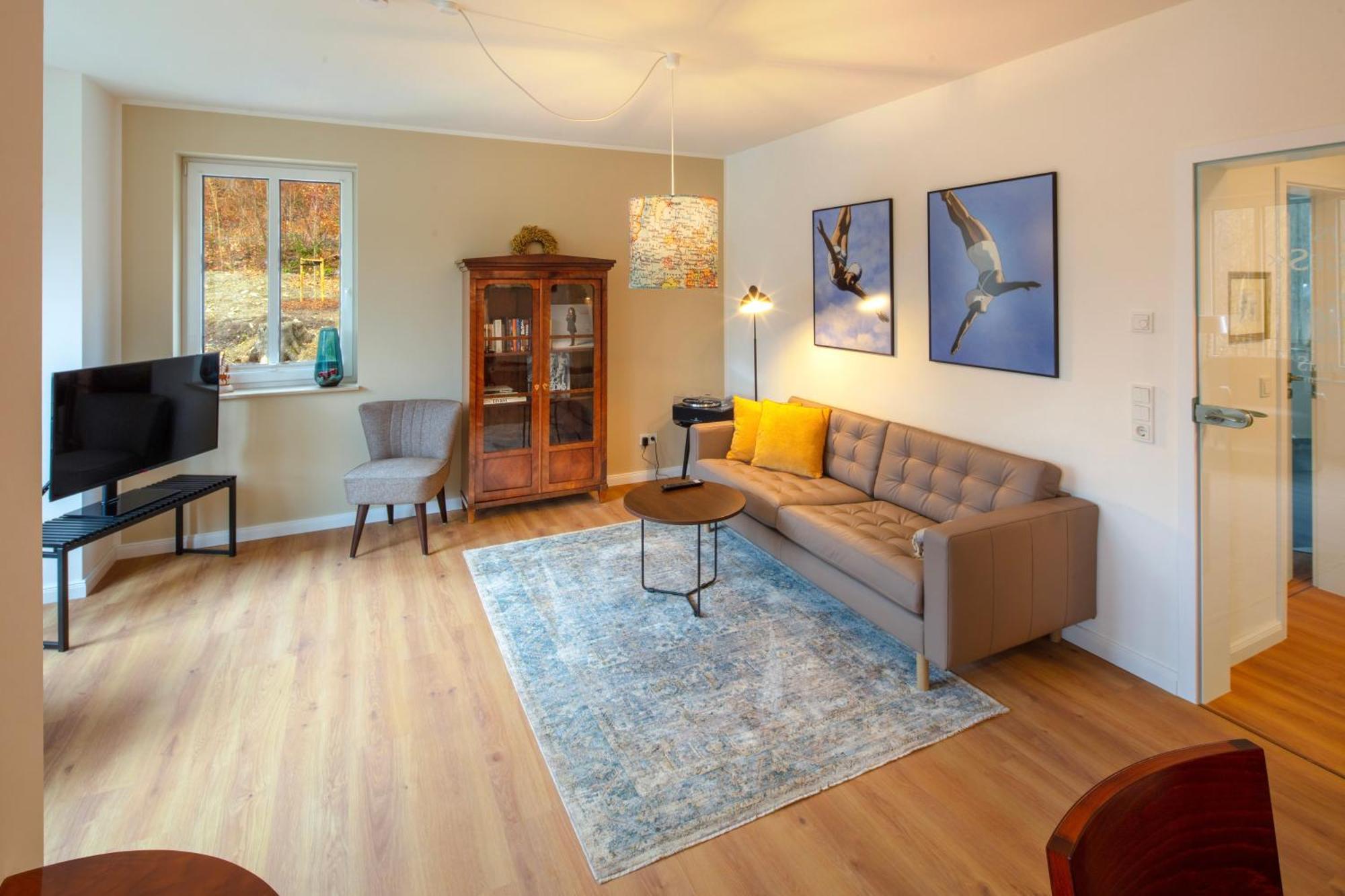 One-Bedroom Apartment Annex