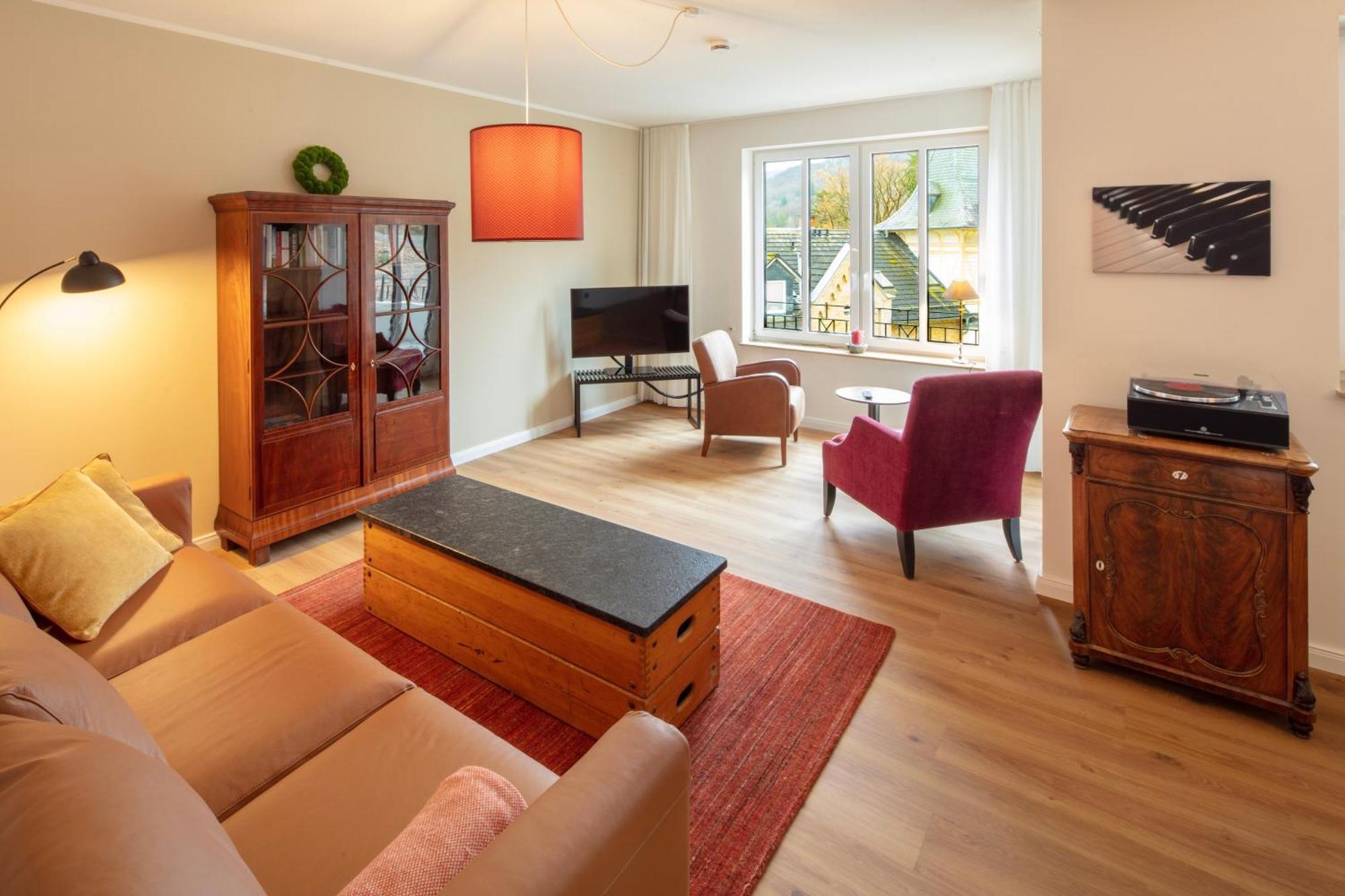 One-Bedroom Apartment Annex