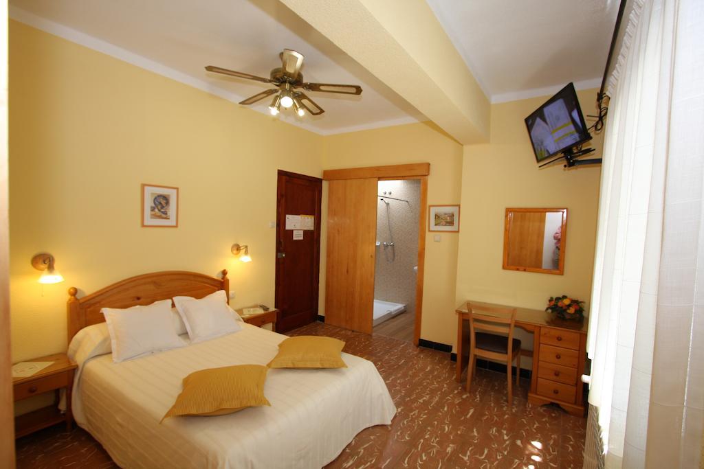 Double or Twin Room,232582603:JPEG