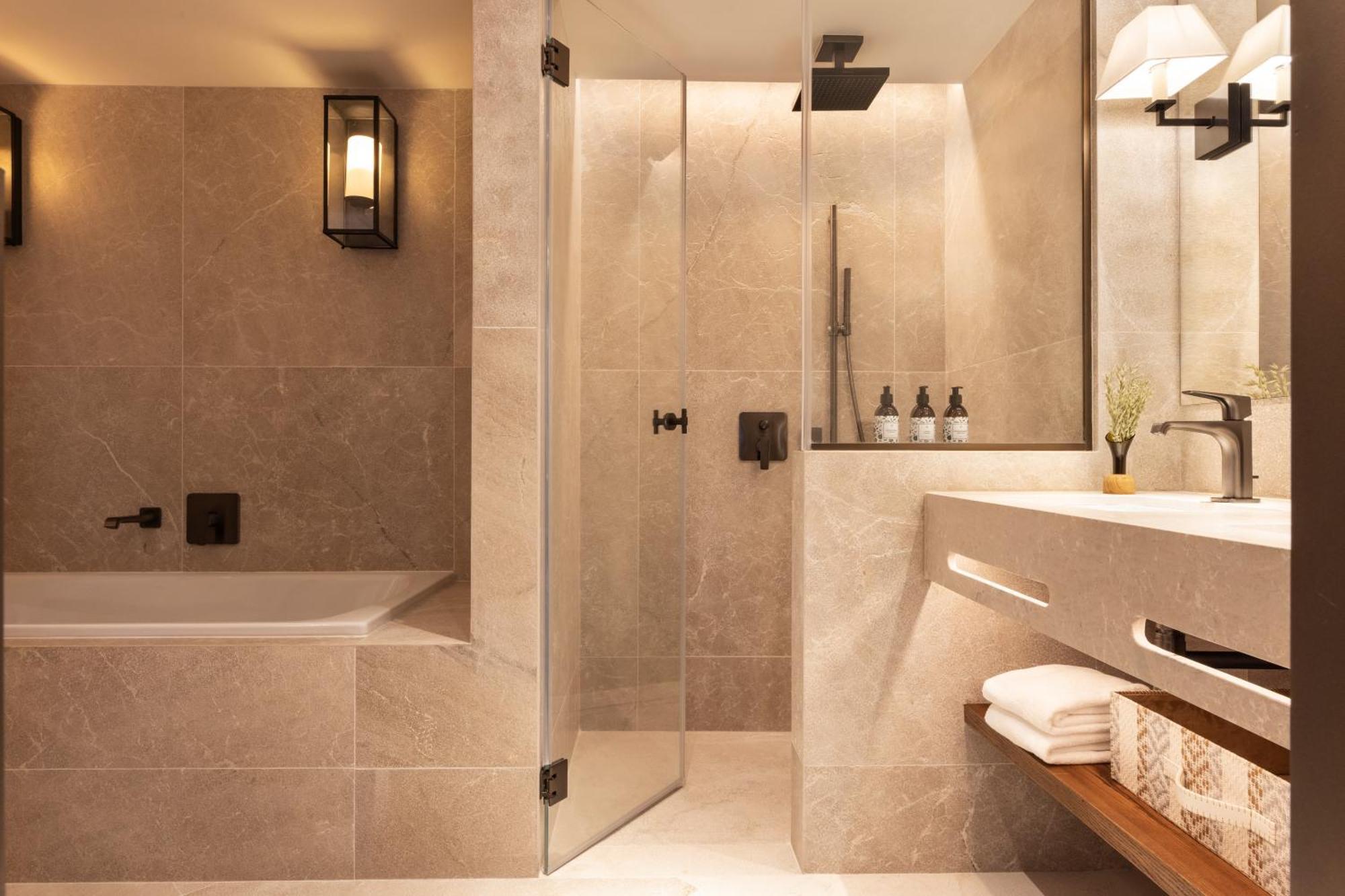 Double or Twin Room Mountain View