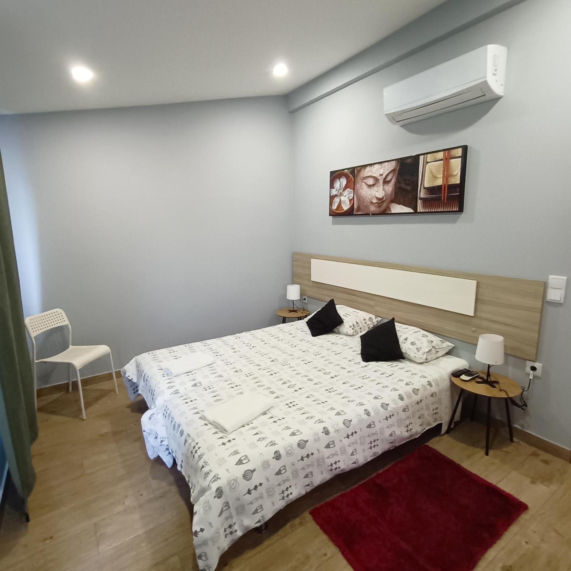 Double Room Private Bathroom