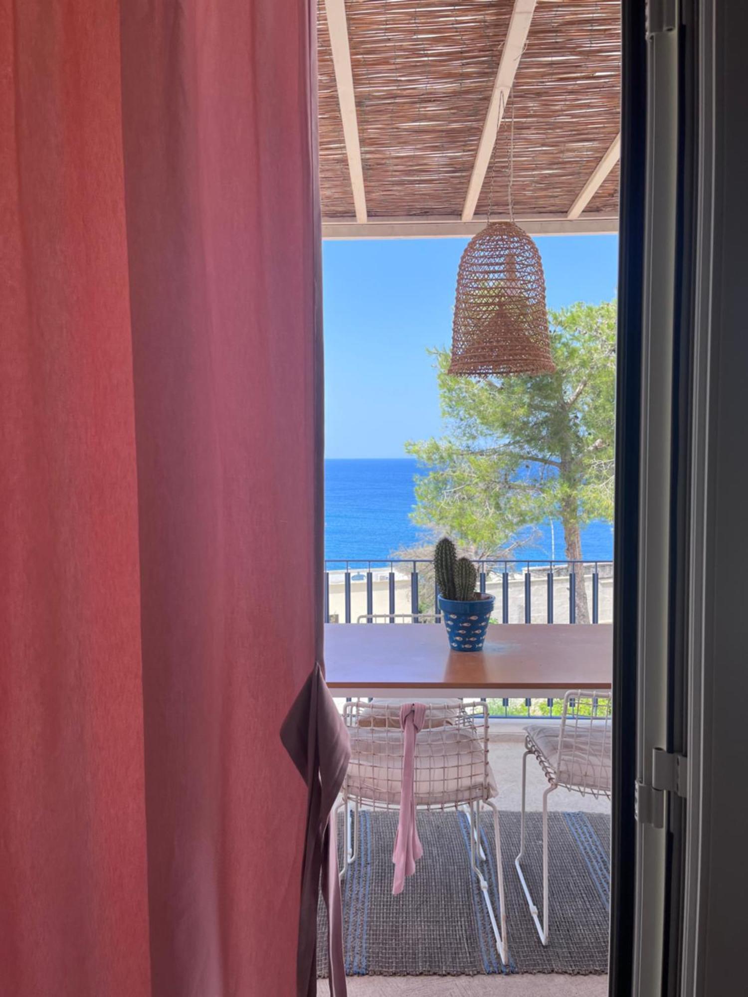 Deluxe Suite Sea View Kitchen