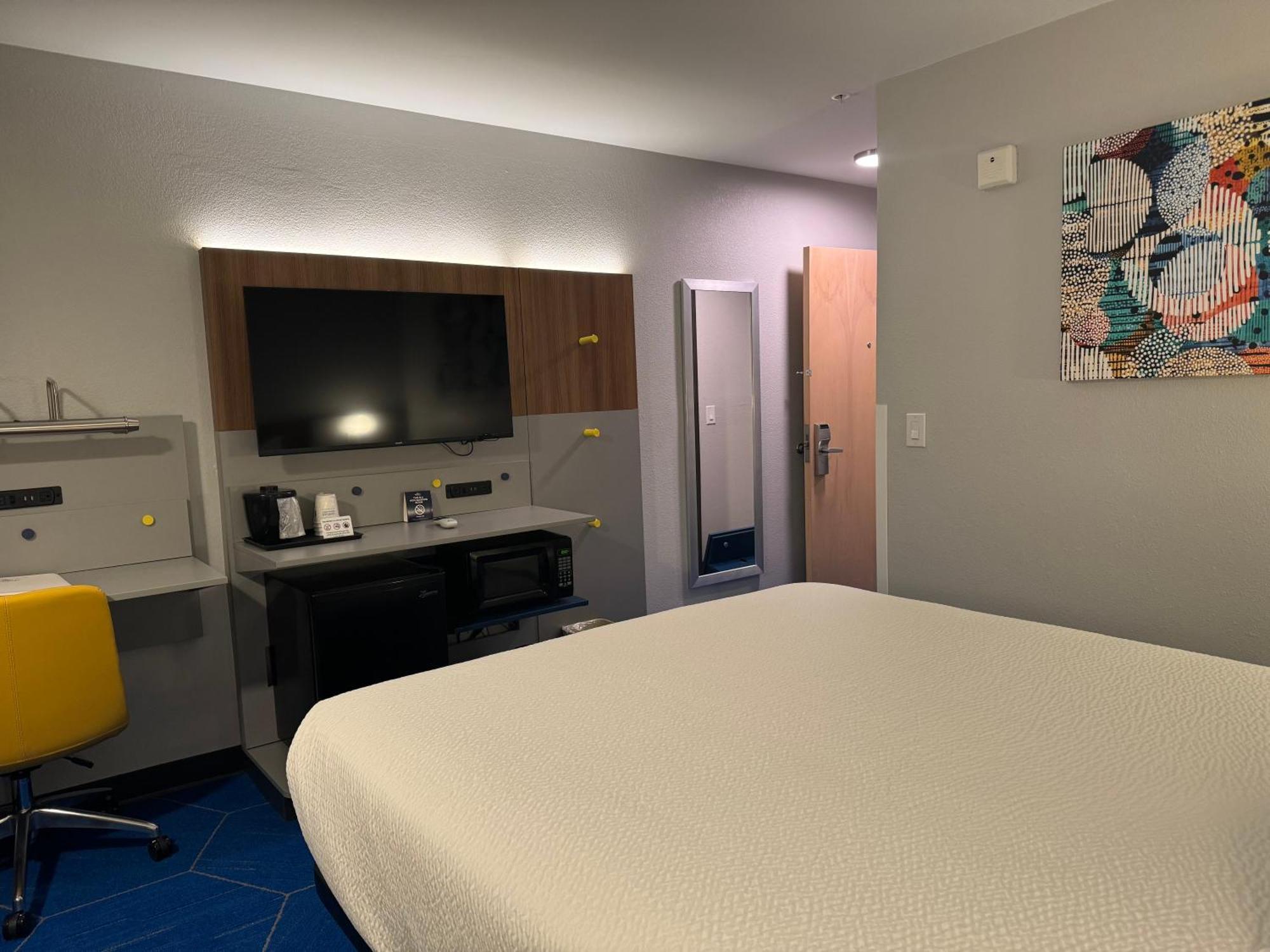 Queen Room