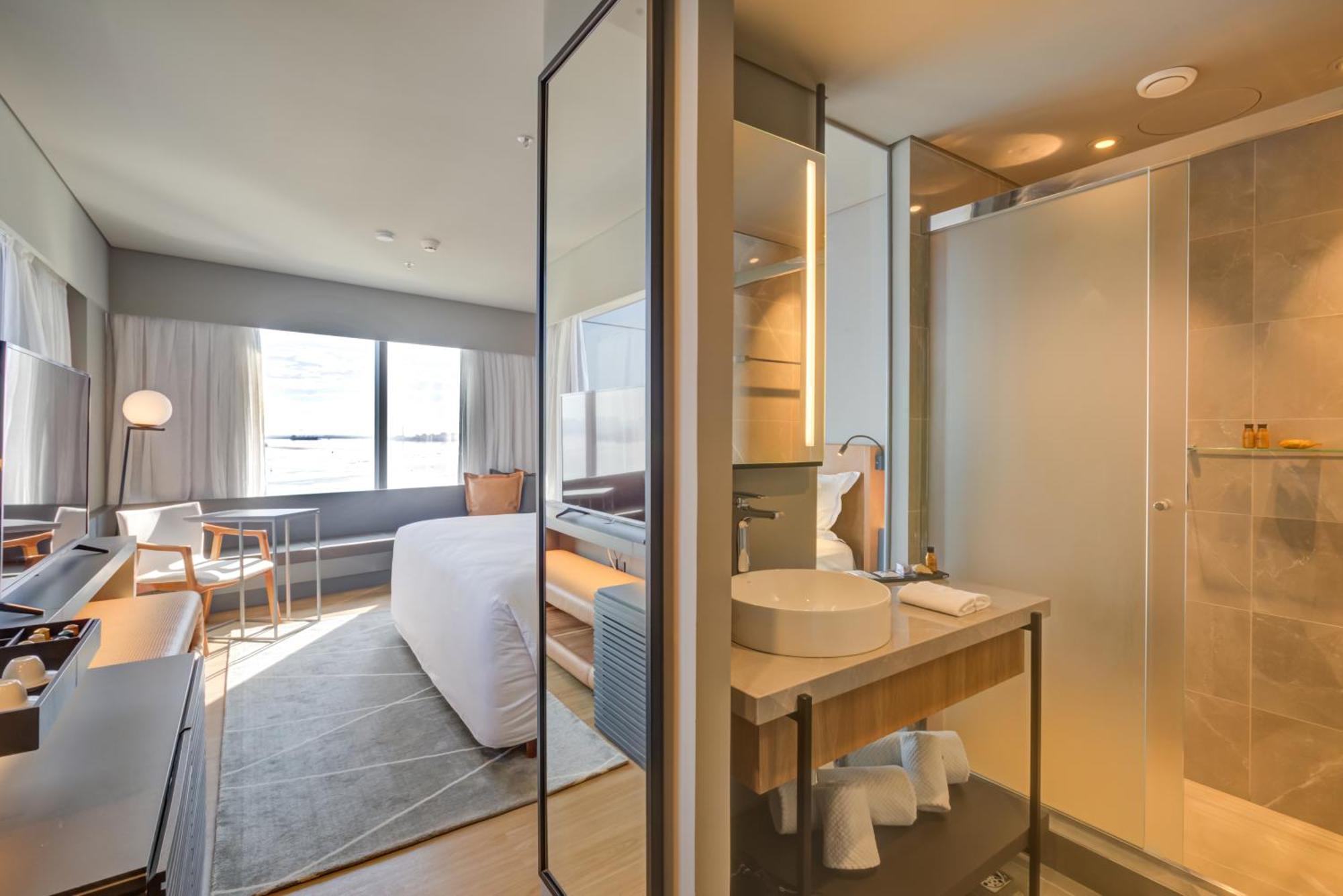 King Room Lake View