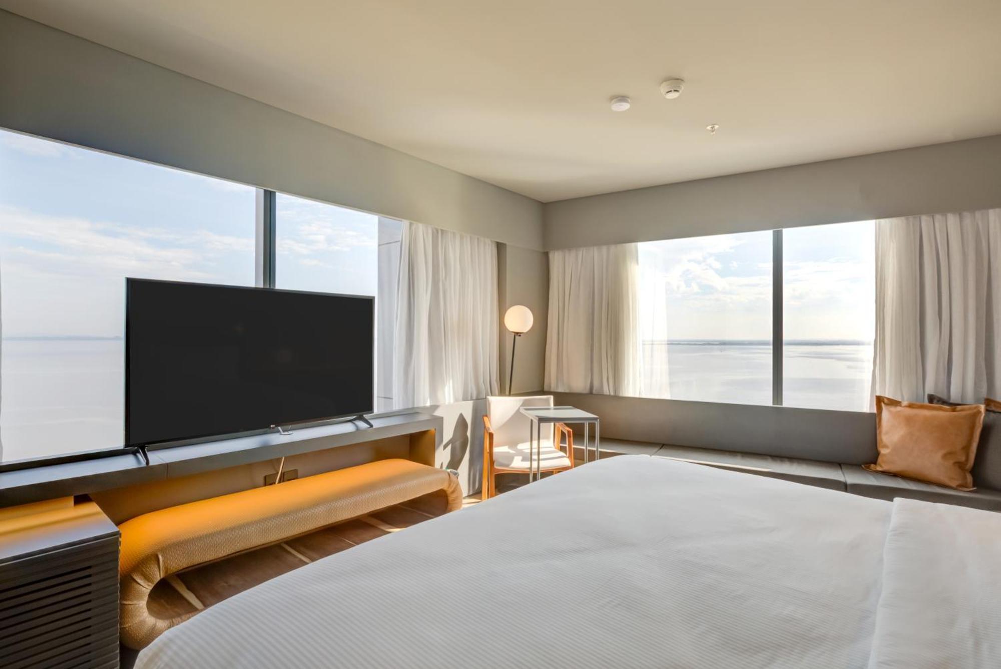 King Room Lake View