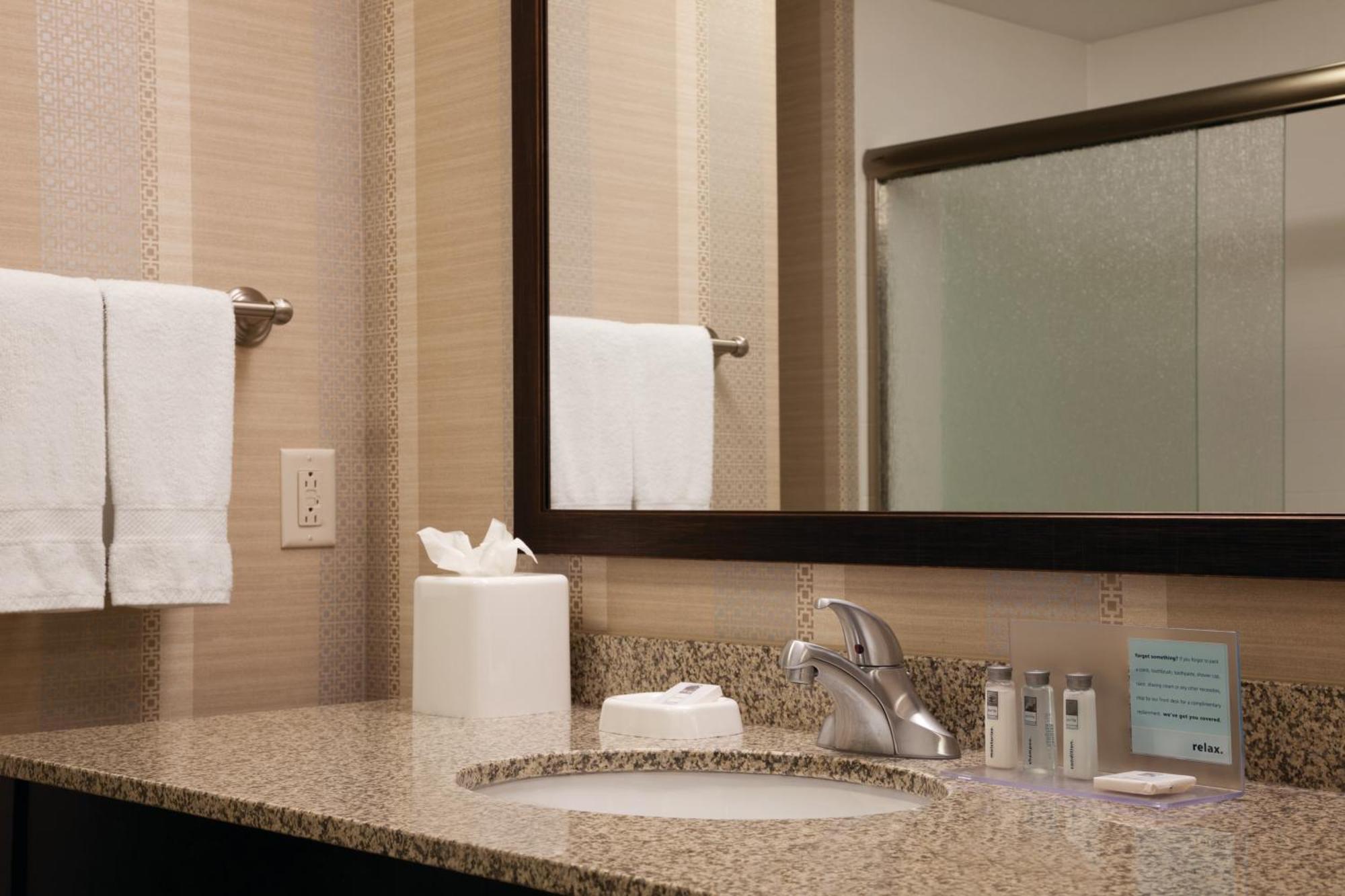 King Suite - Hearing Access/Non-Smoking,1523259016:JPEG