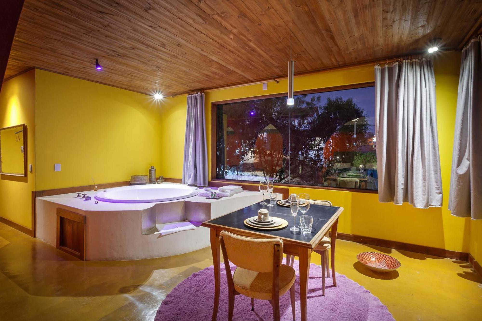 King Room Spa Bath