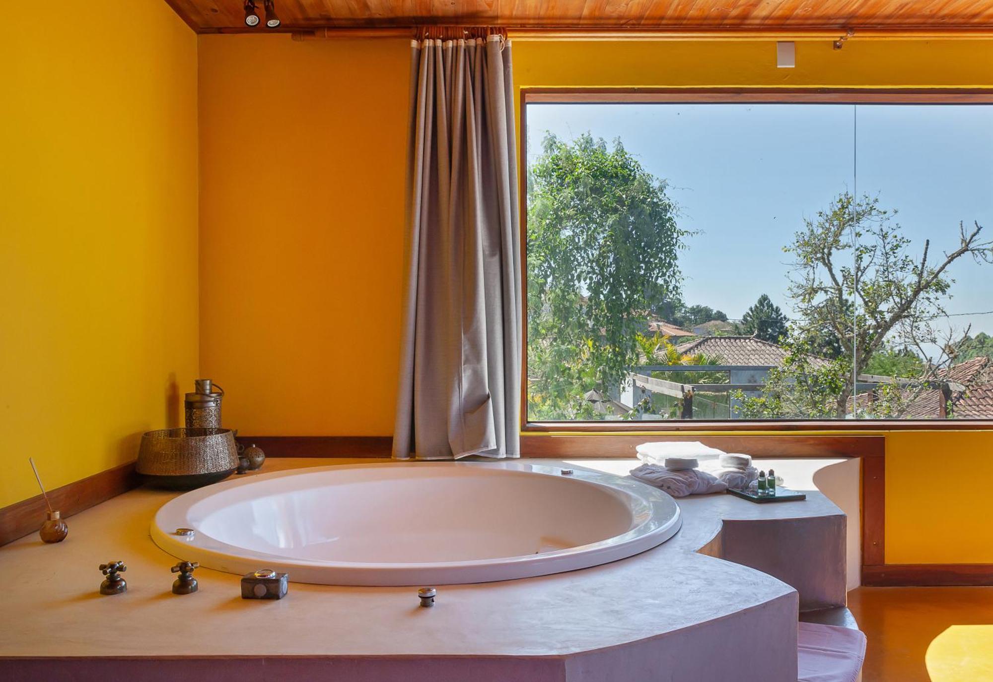 King Room Spa Bath