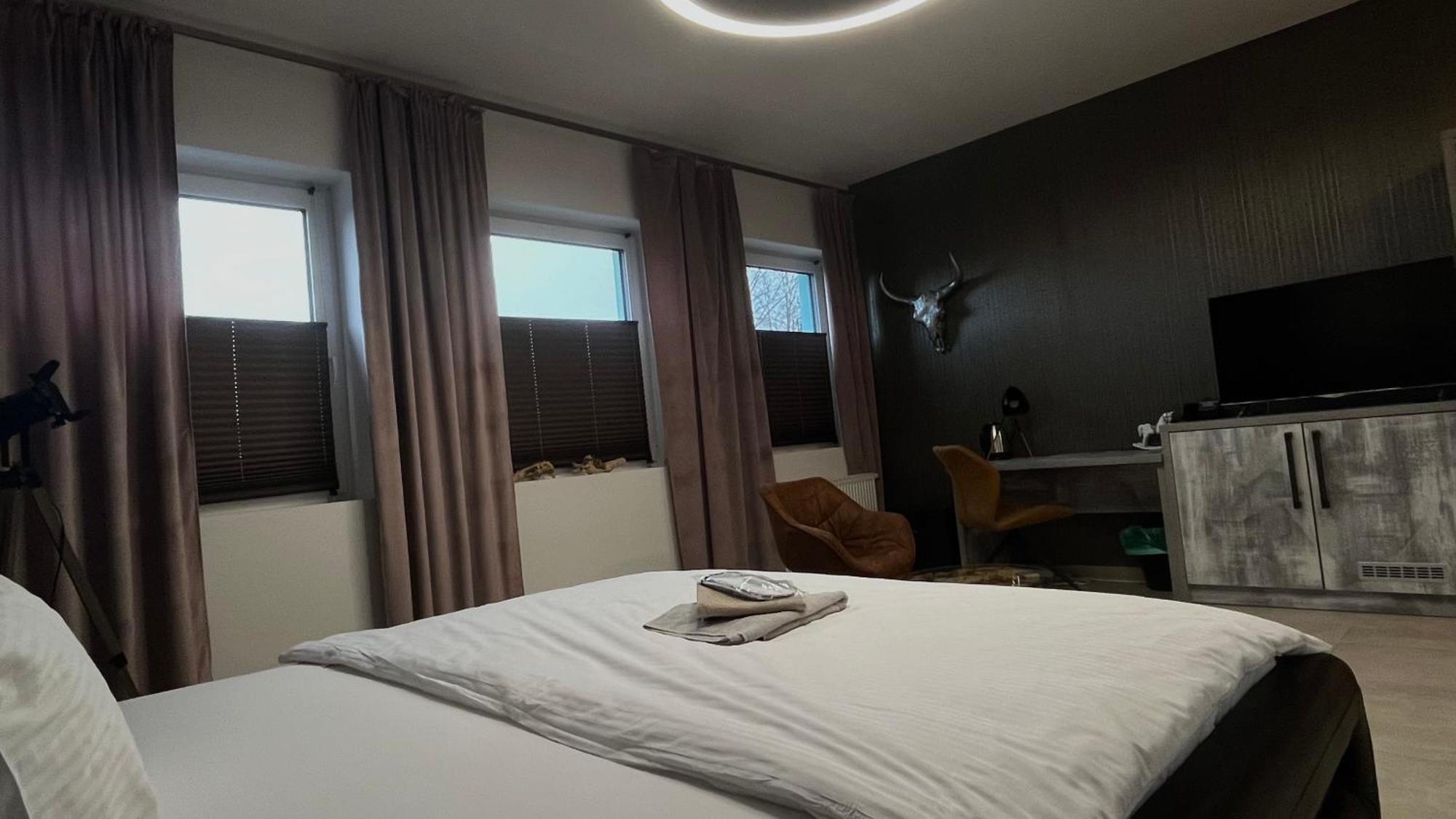 Large Double Room