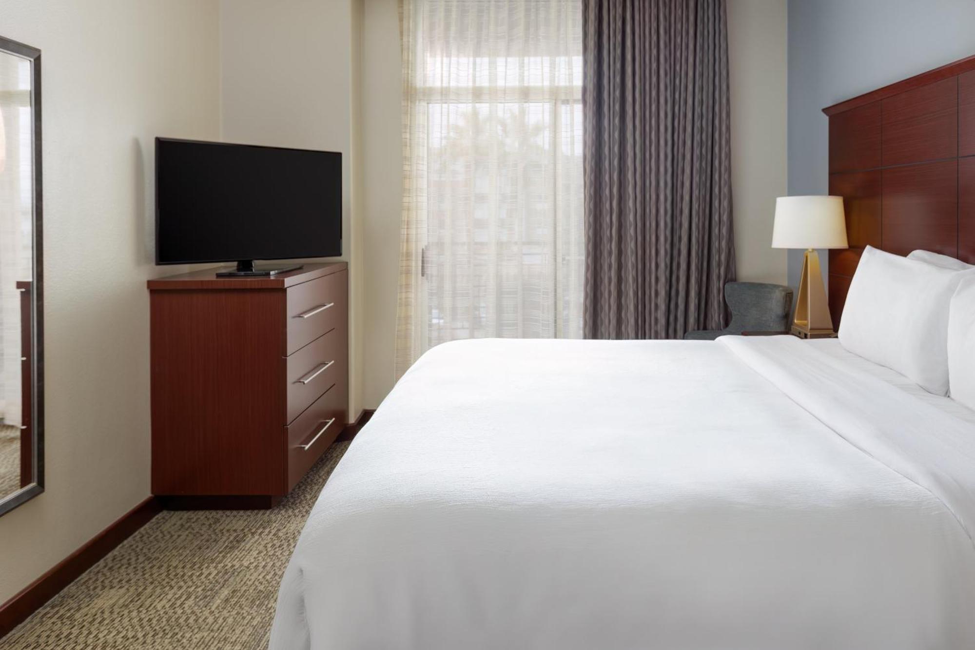 One-Bedroom King Suite Sofa Bed City View