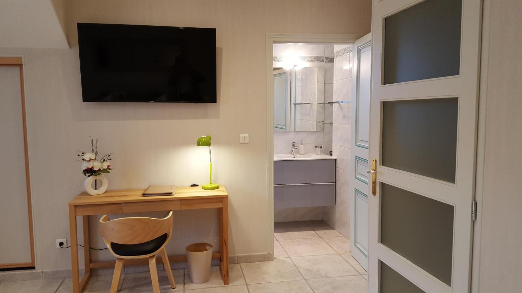 Double Room,850806536:JPEG
