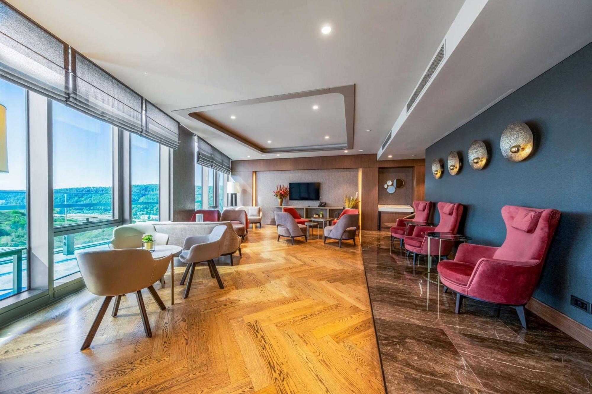 Junior Suite City Forest View Lounge Access