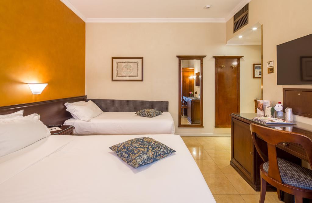 Classic Double Room with Sofa Bed,1420495308:JPEG