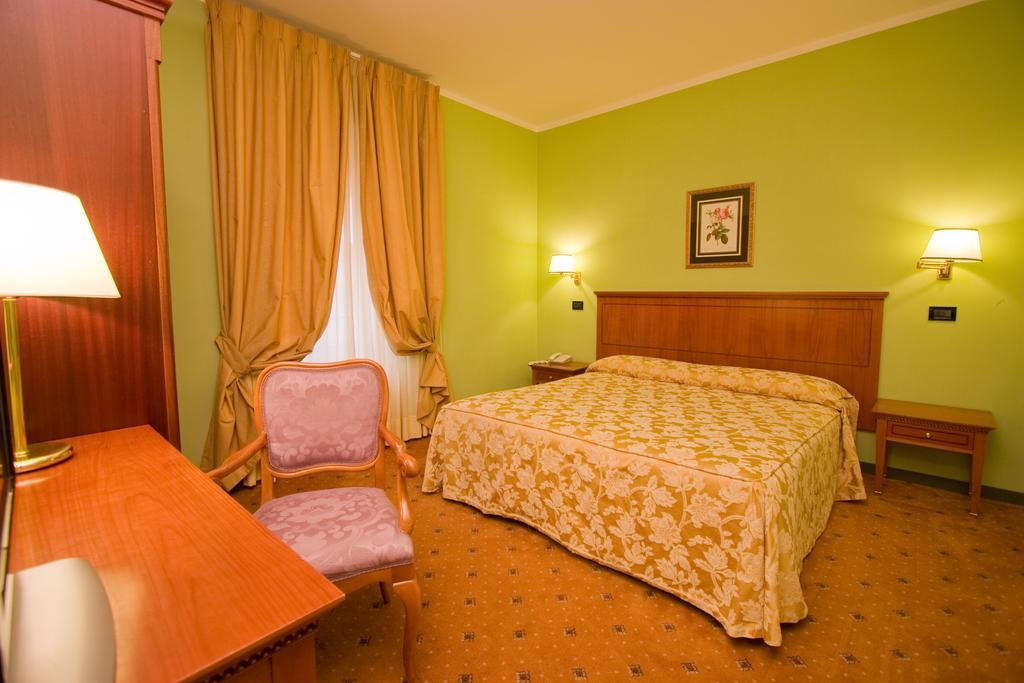 Double Room,685414251:JPEG