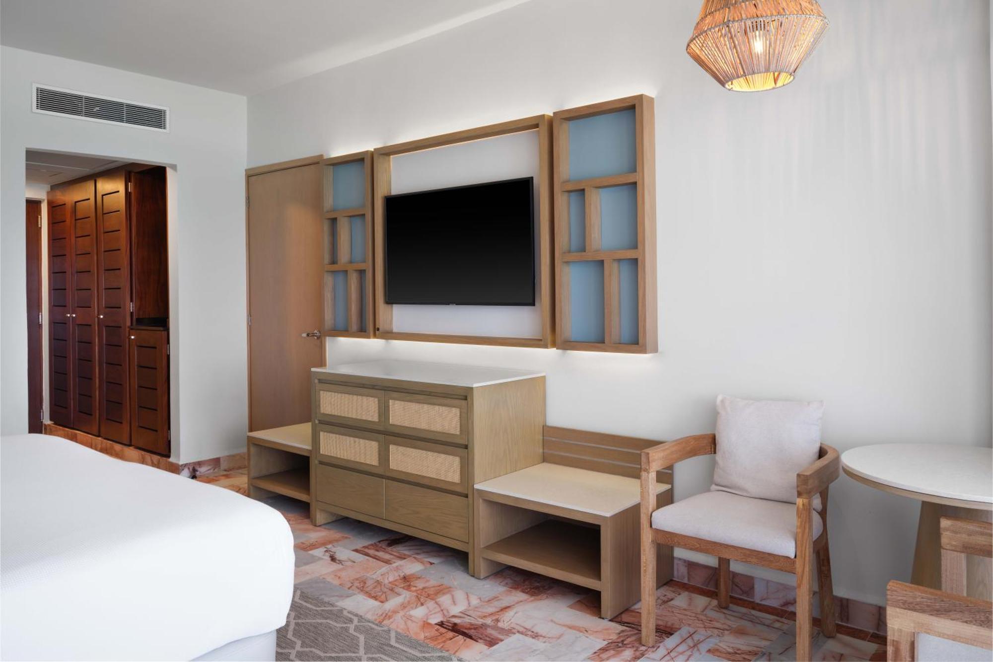 Superior King Room Ocean View Non-Smoking