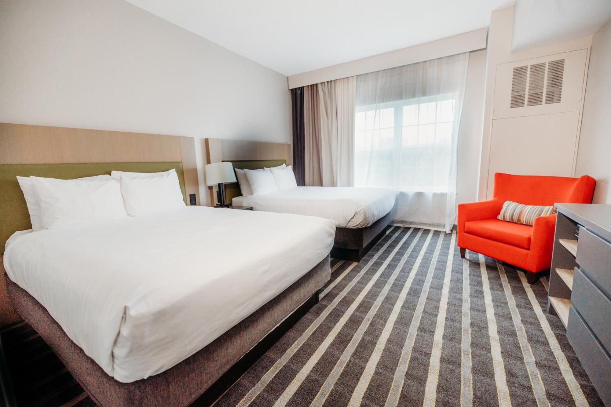One-Bedroom Suite Two Queen Beds Sofa Bed Non-Smoking