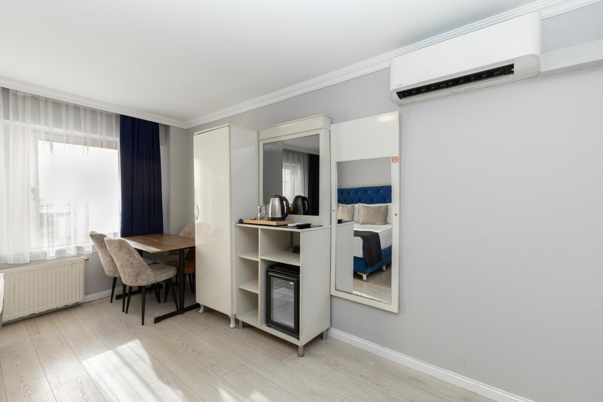 Deluxe Quadruple Room