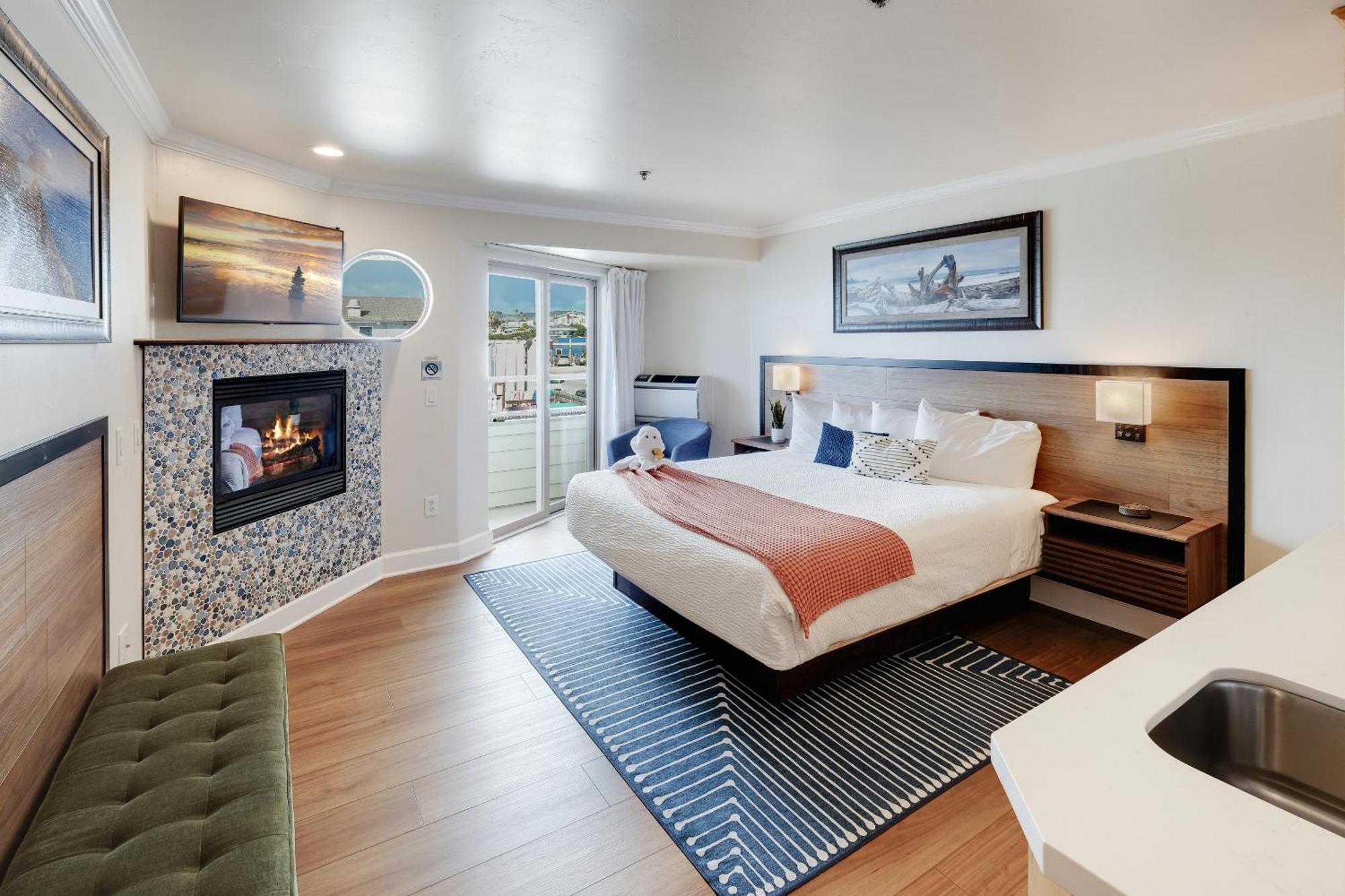 Deluxe King Room