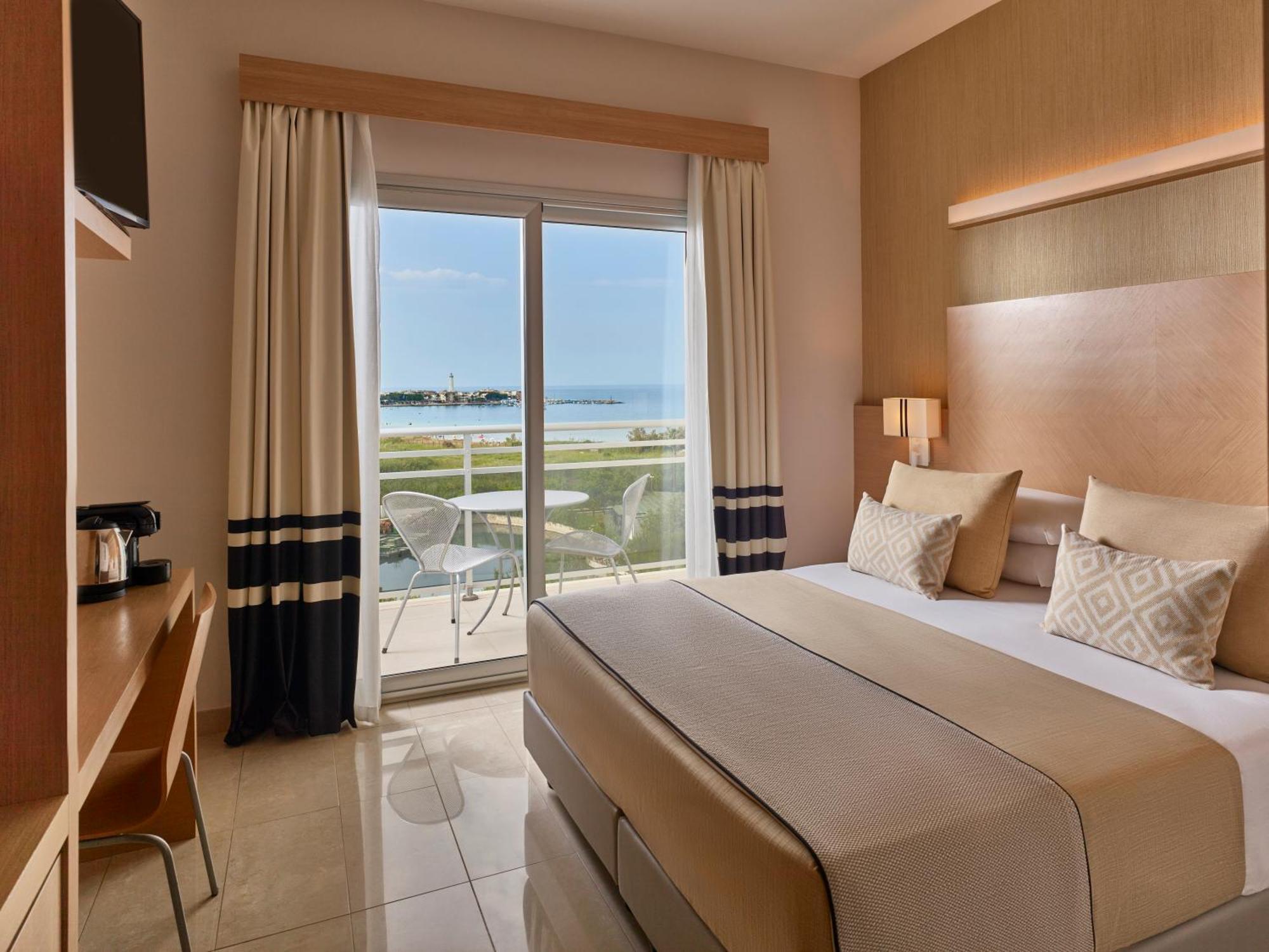 Superior Triple Room Sea View