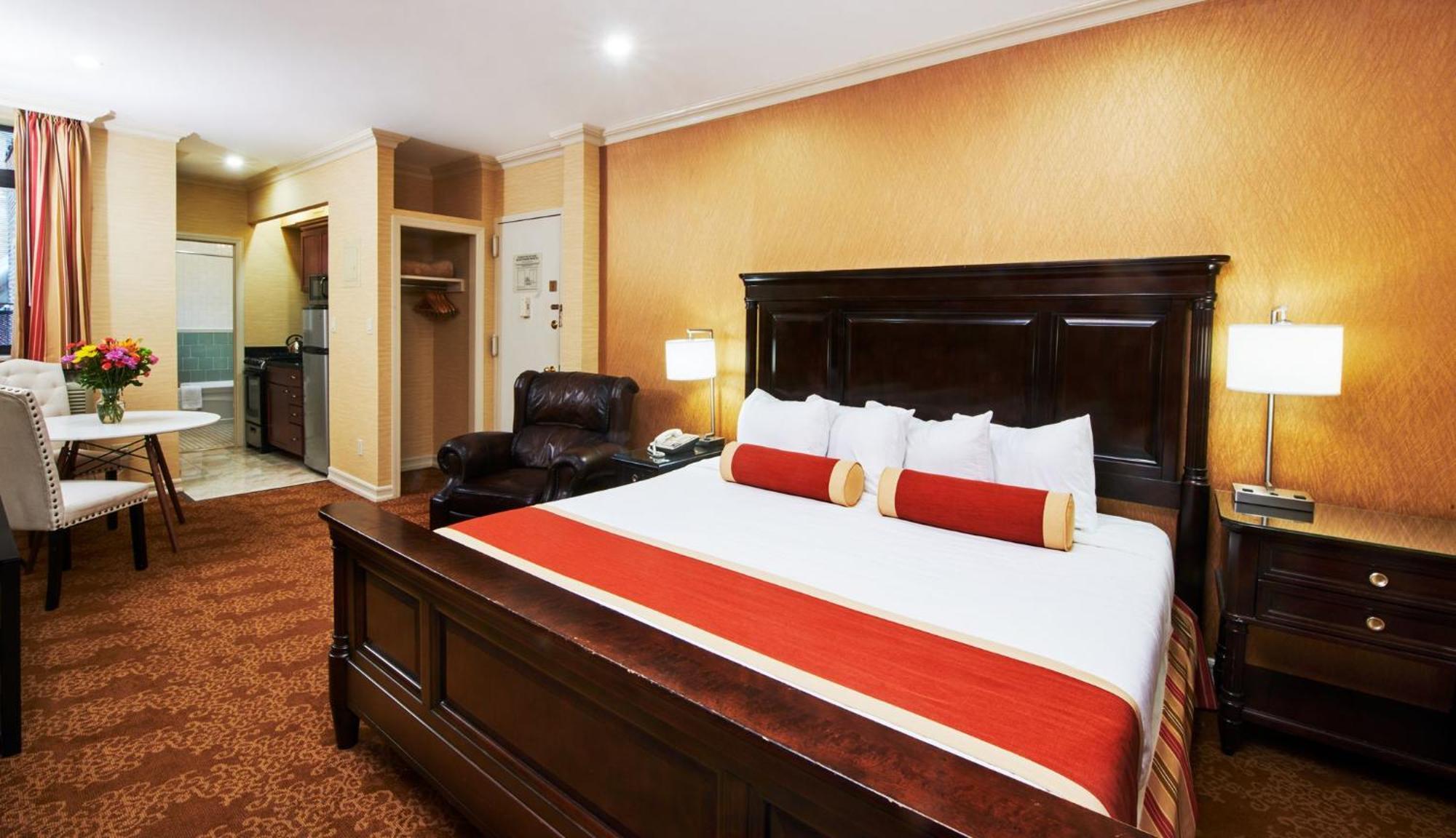 Penthouse Studio King Bed