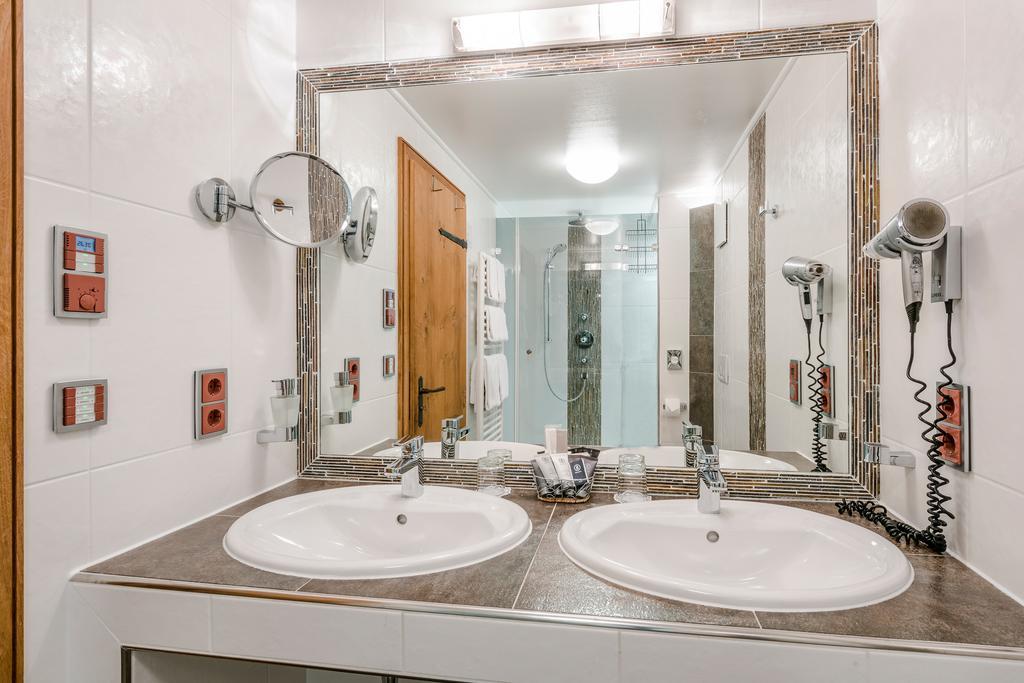 Junior Suite Lake View