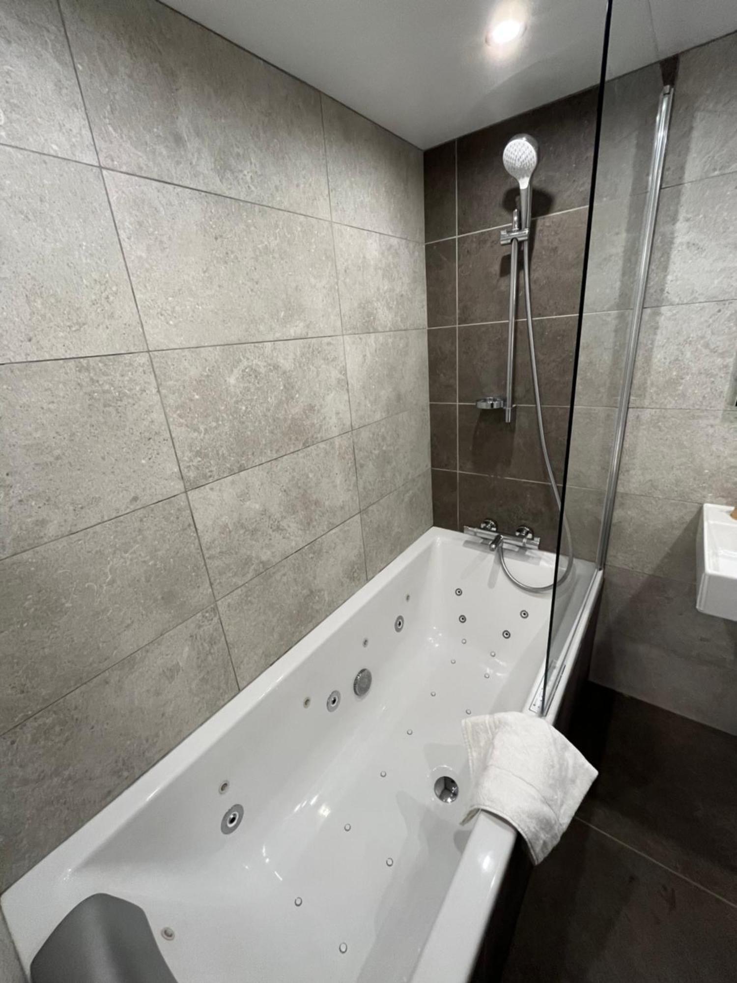 Duplex Suite Room Spa Bath