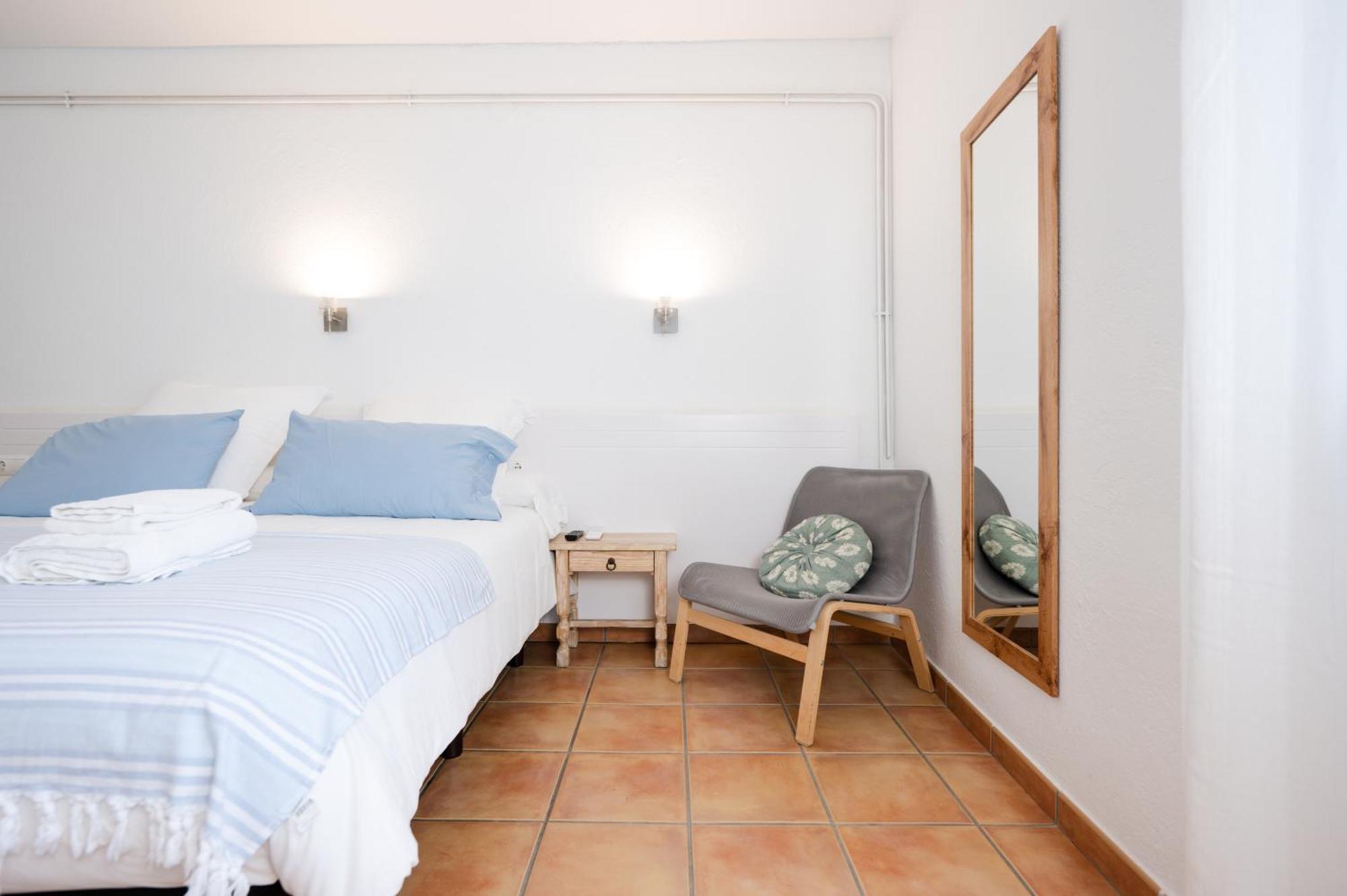 Double Room Private Bathroom