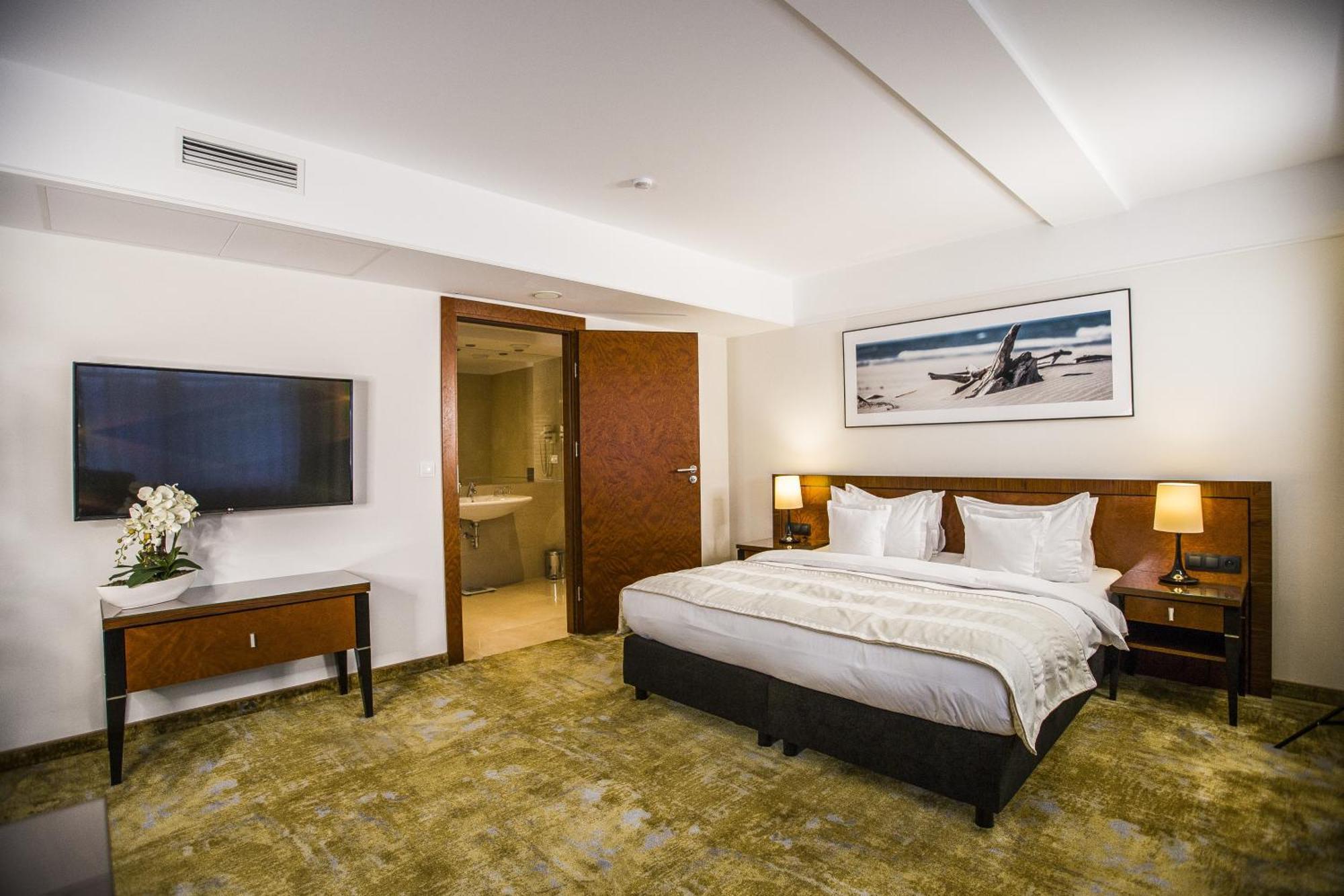 Studio Apartment,1527830632:JPEG