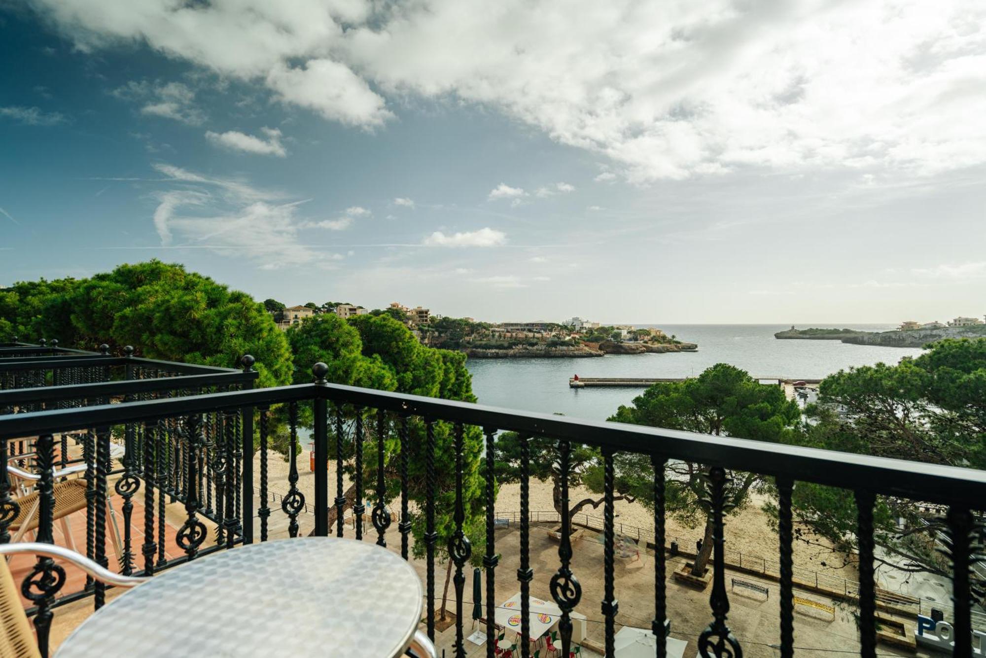 Twin Room Sea View