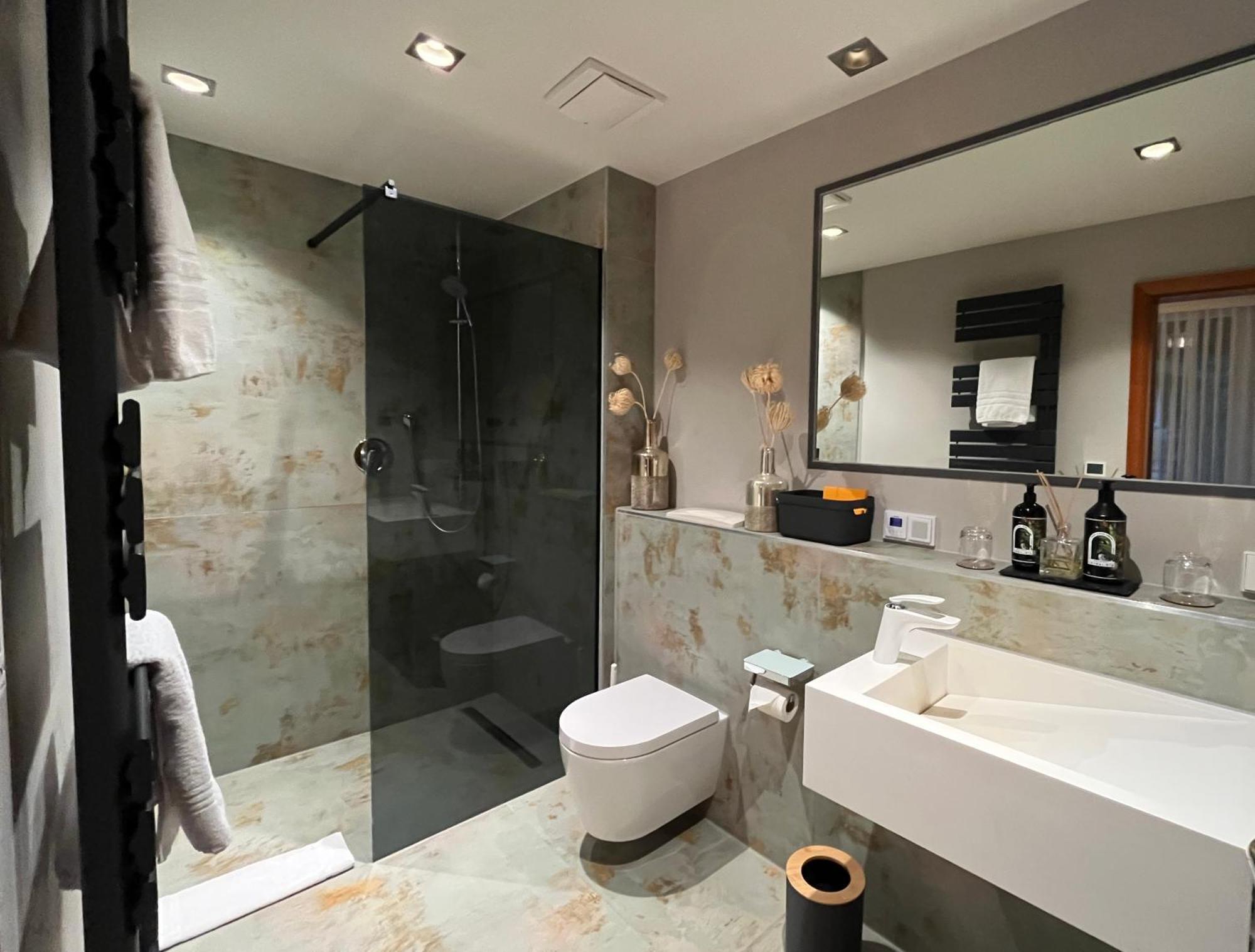 Suite 31 Parkside