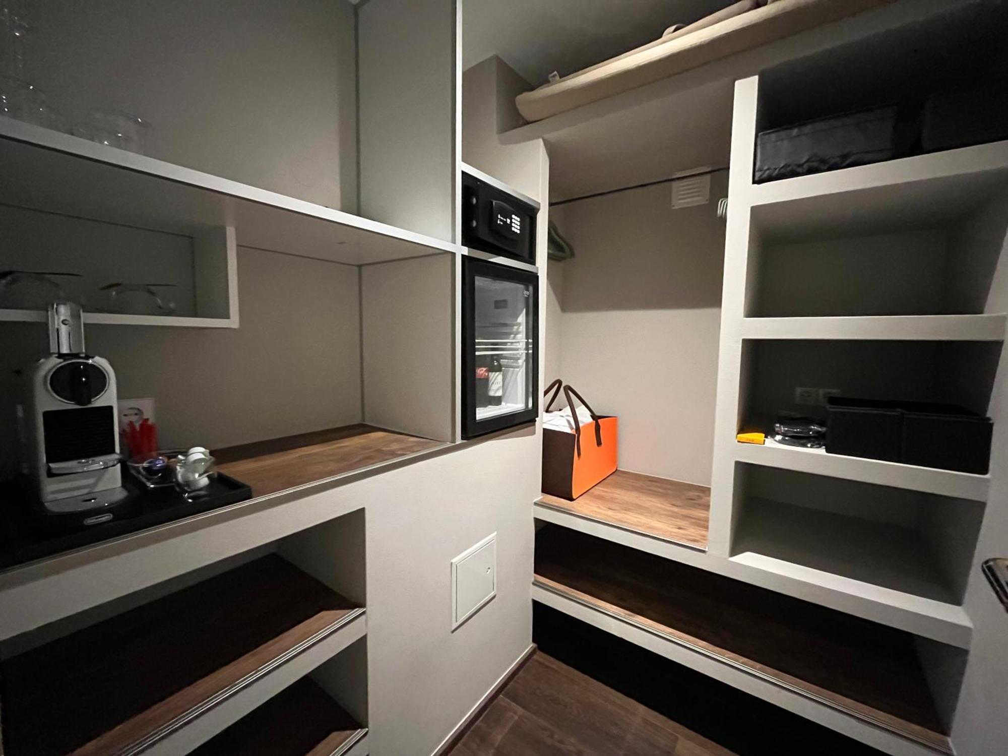 Suite 21 Parkside