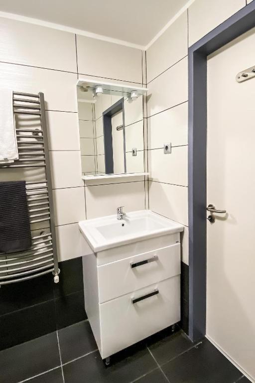 Single Room Private Bathroom