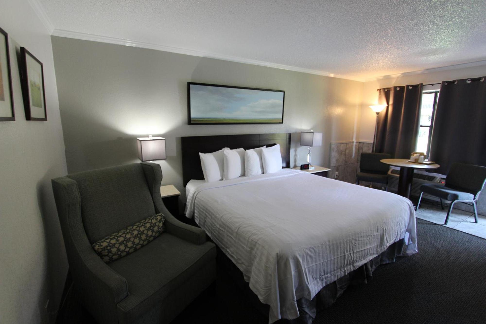 Standard King Room