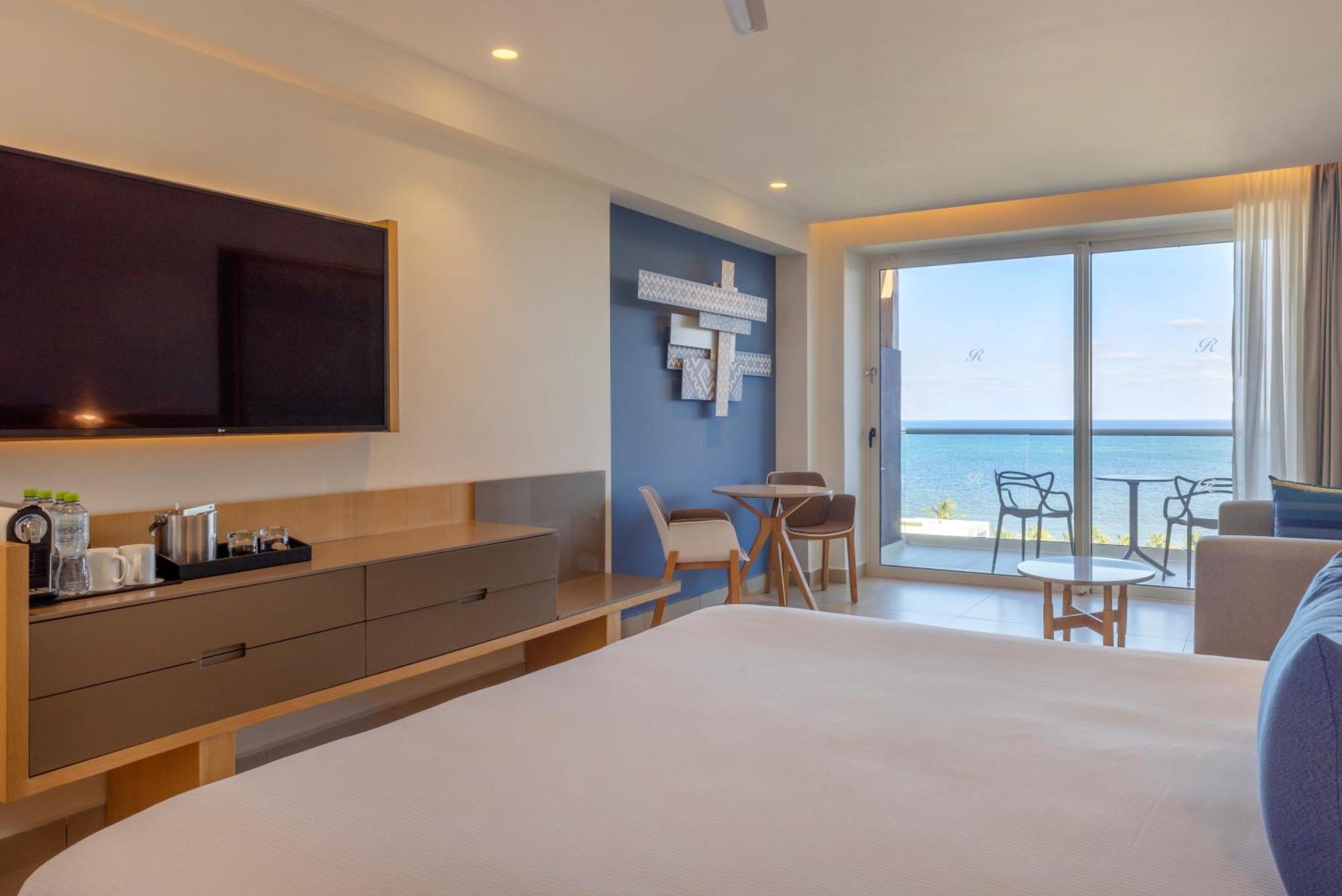 Luxury Junior Suite Ocean Front