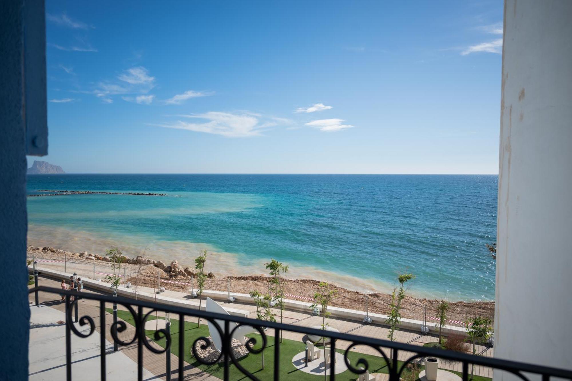 Double or Twin Room Sea View