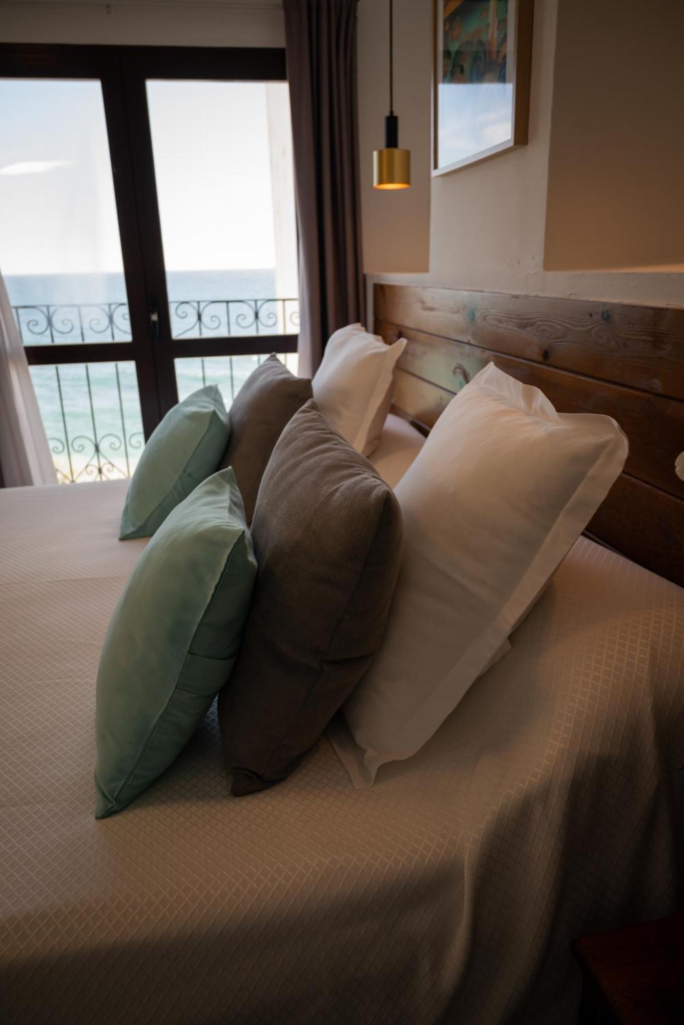Double or Twin Room Sea View