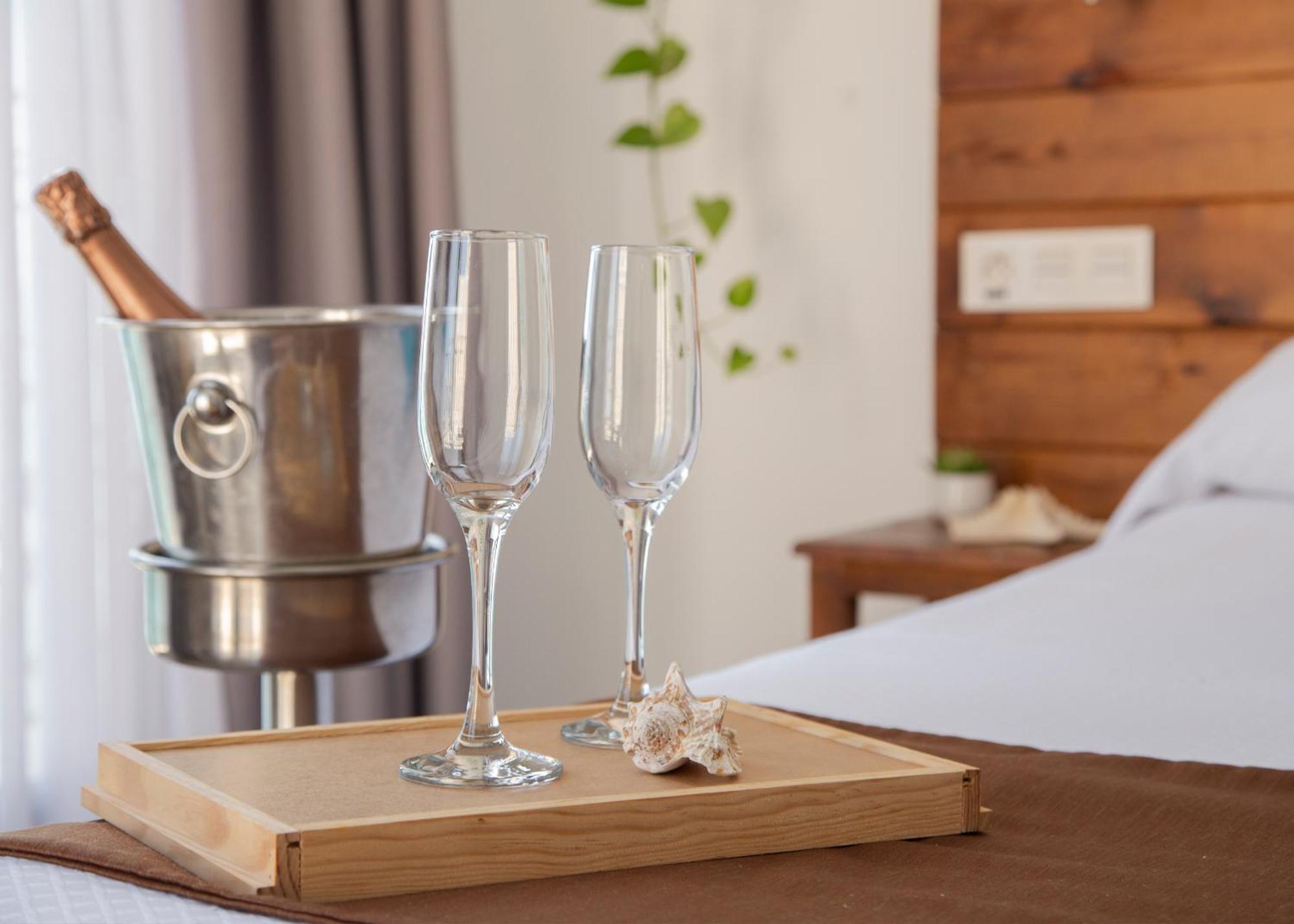 Double or Twin Room Sea View