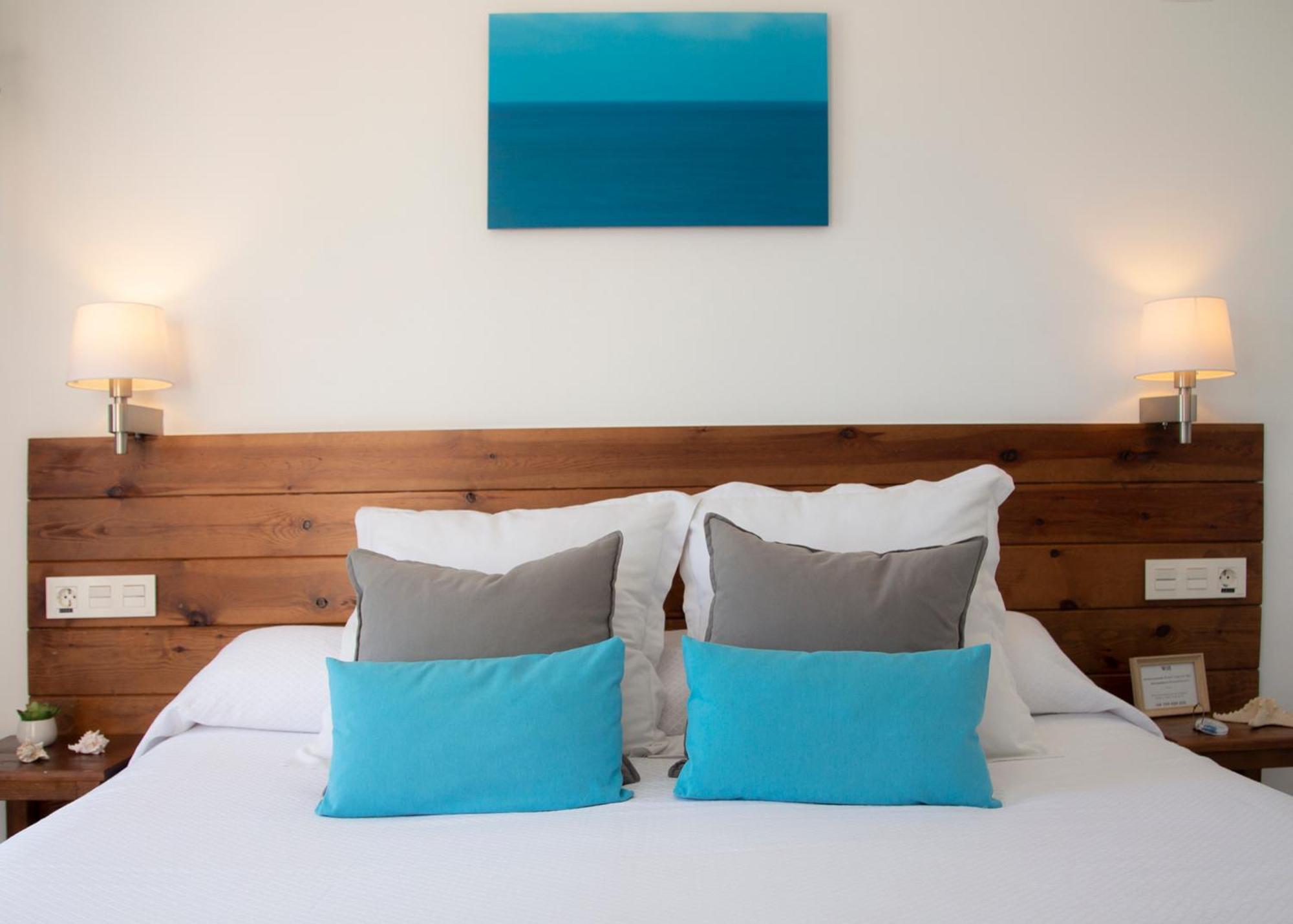 Double or Twin Room Sea View